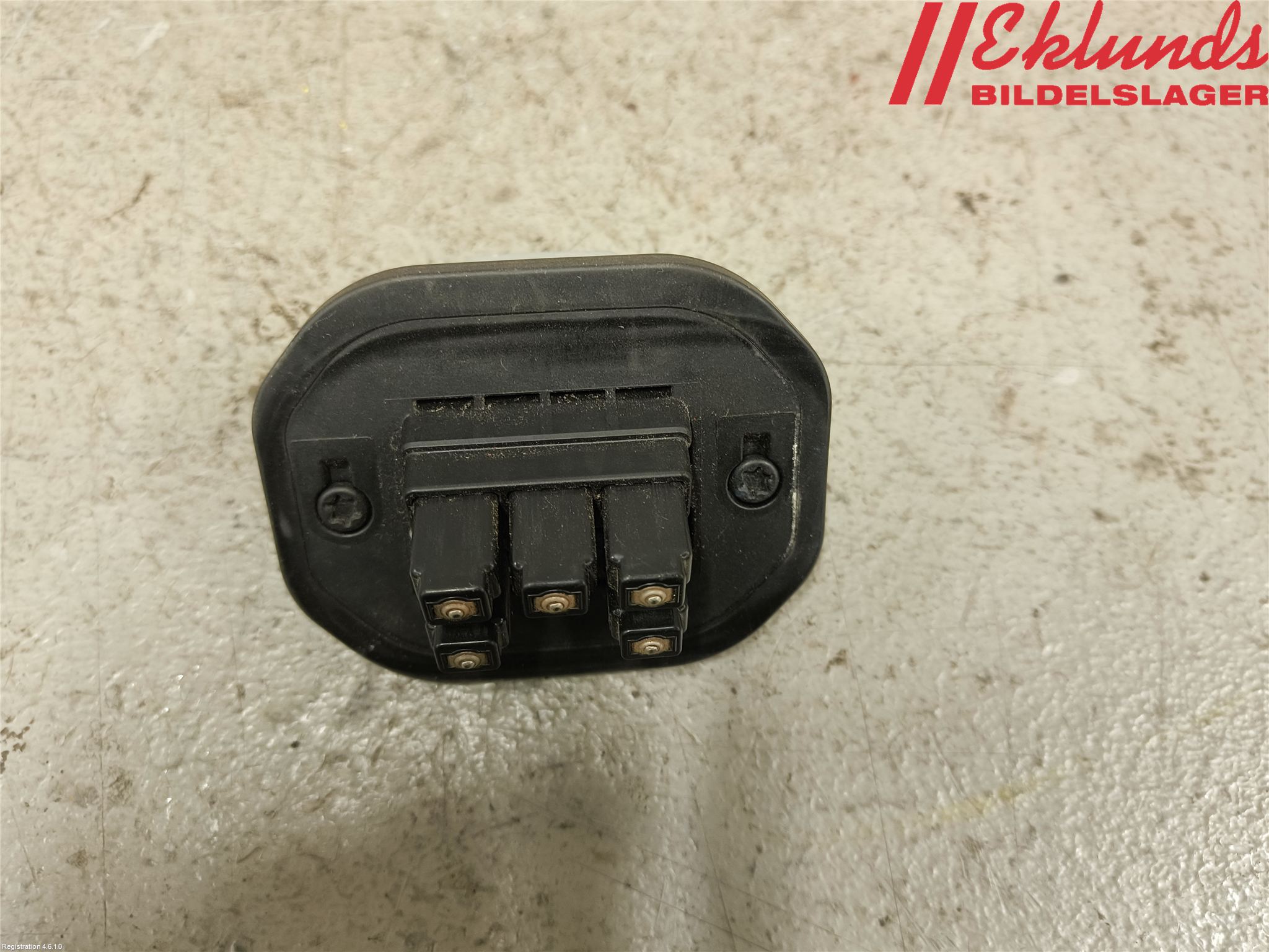 Renault TRAFIC/E-TECH 15- Centrallåskontakt Vid Lås