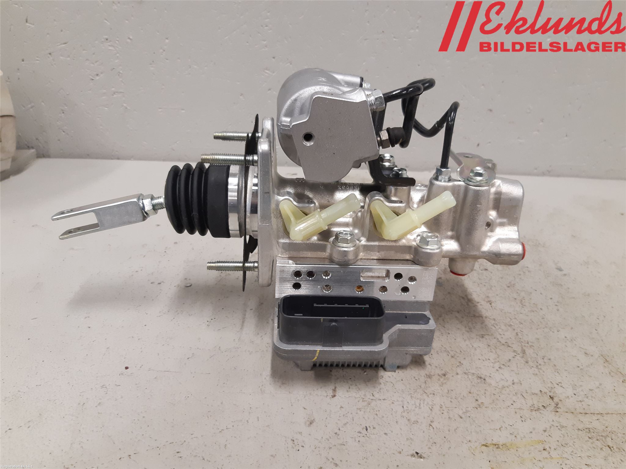 Toyota RAV4 13-18 Bromsservo