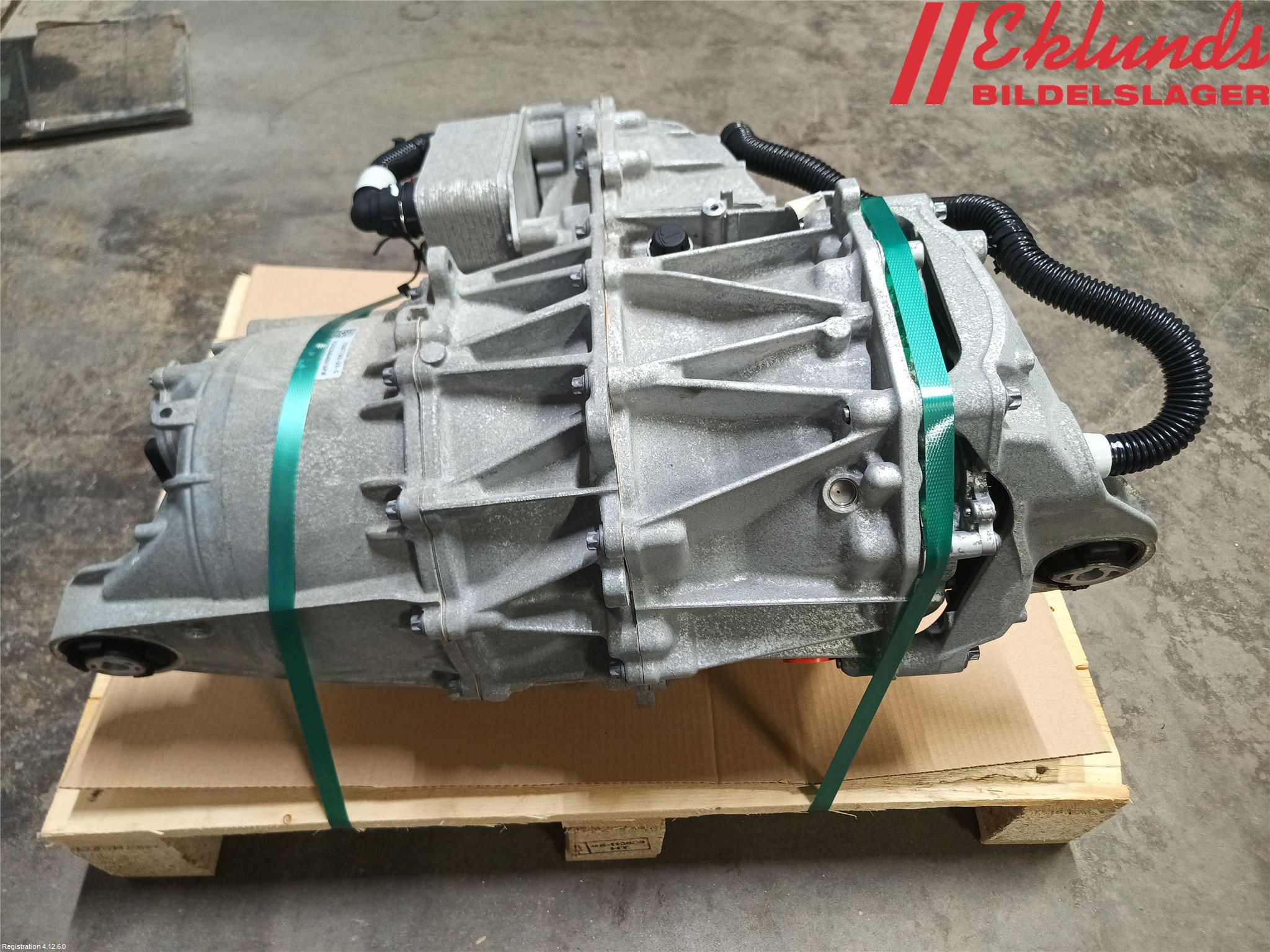 Tesla MODEL 3 17- Motor Elektrisk Bak