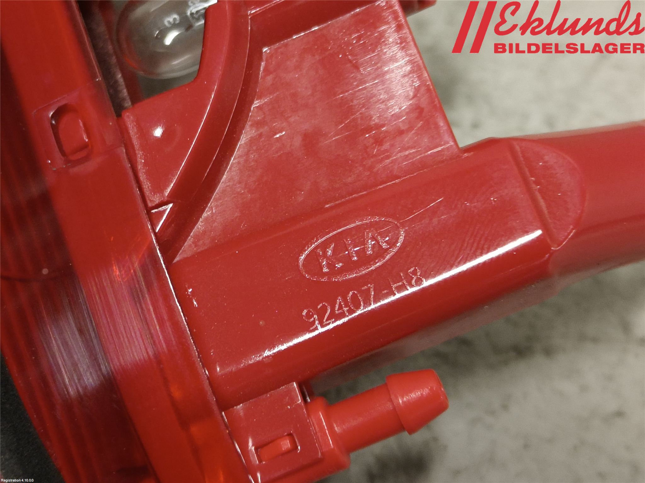 Kia RIO 17- Bromsljus Bakruta