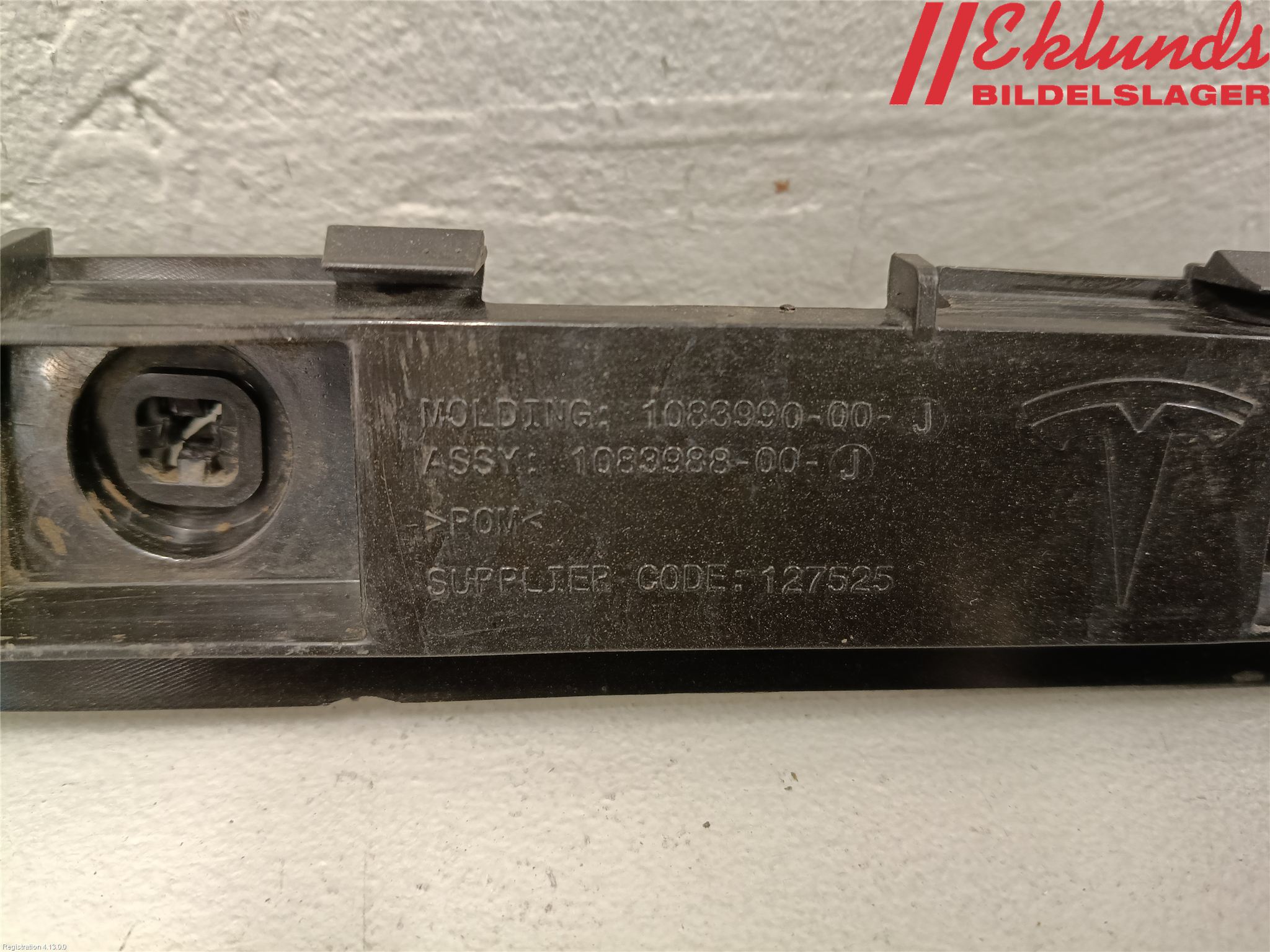 Tesla MODEL 3 17- Stötfångarfäste Bak Vä
