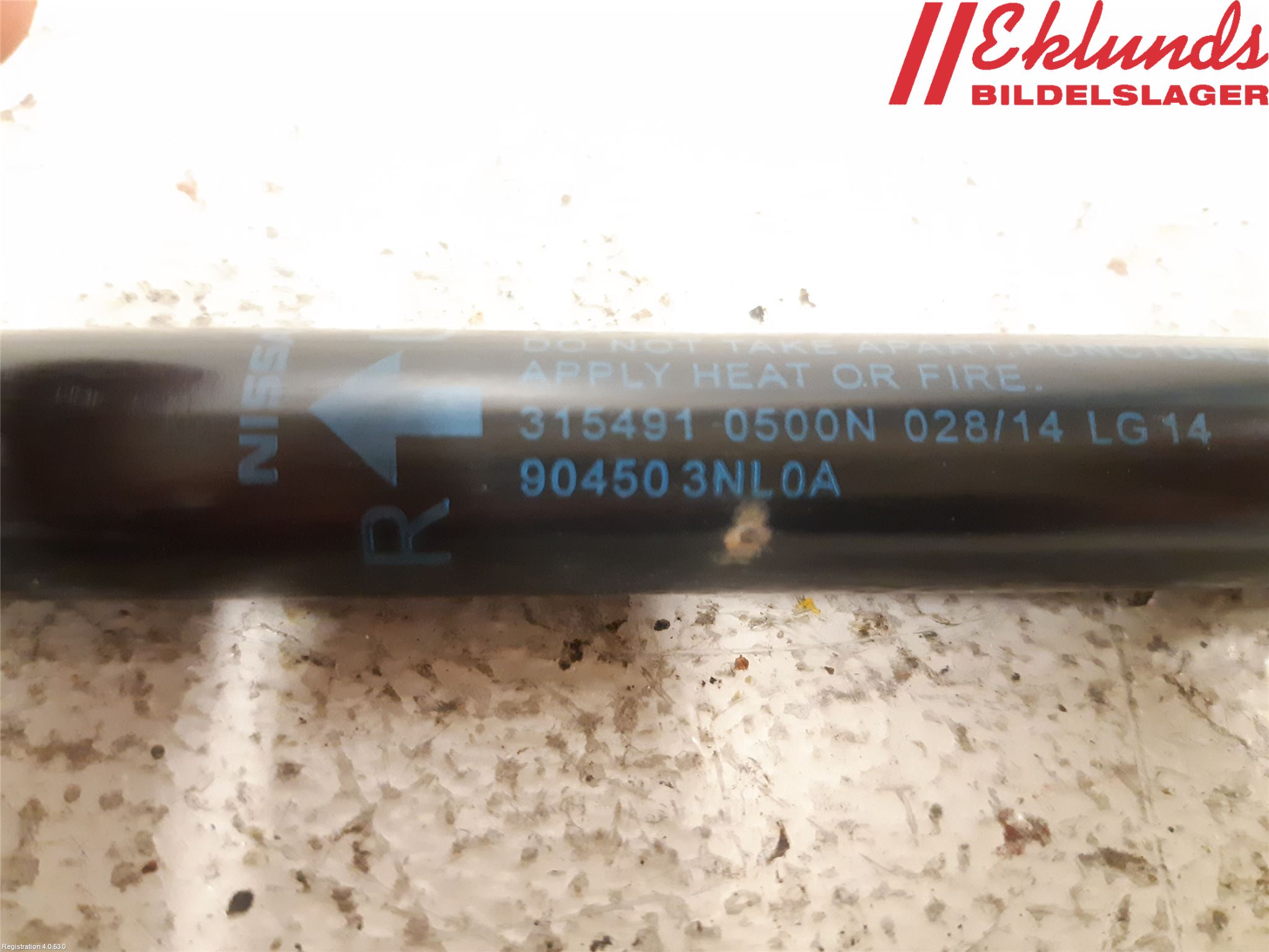 Nissan LEAF 11-17 Gasfjäder Baklucka