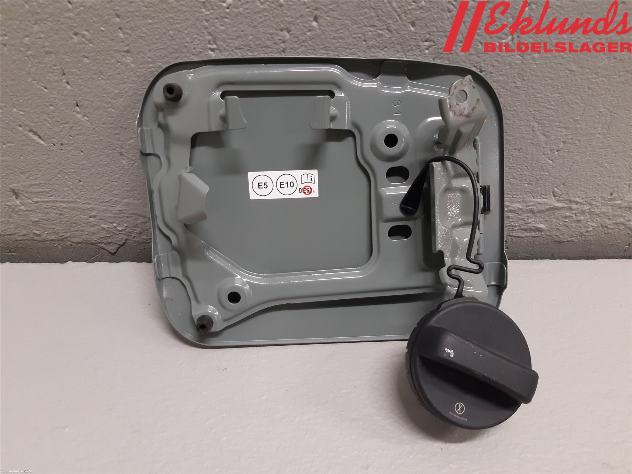 Toyota RAV4 19- Tanklucka