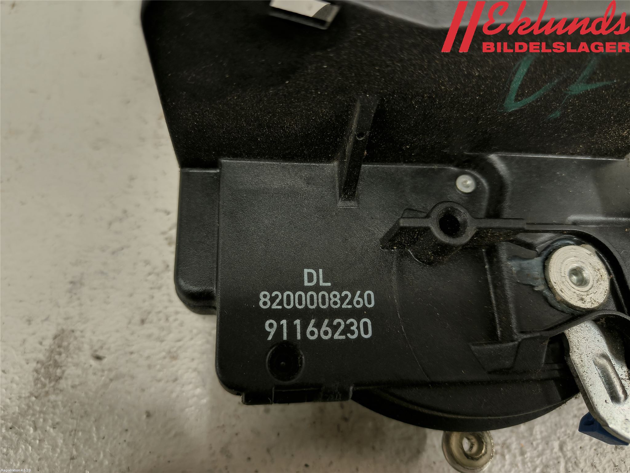 Opel VIVARO 01-14 Låskista-Dörrlås