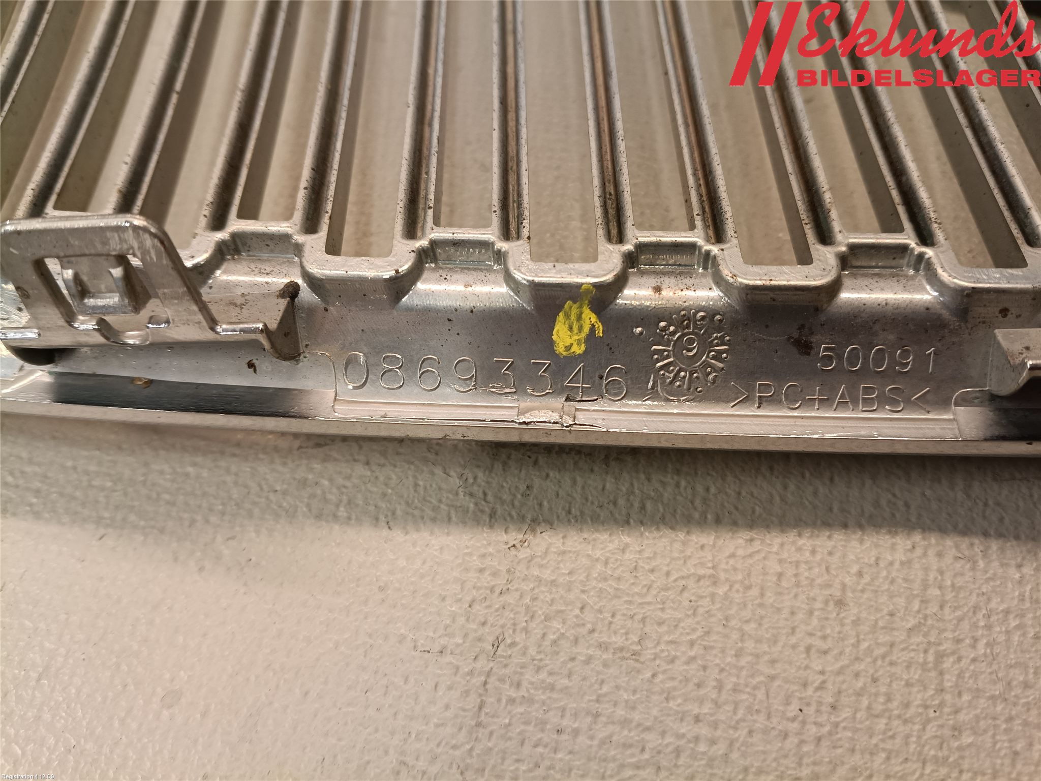 Volvo V70 05-08 Grill Komp