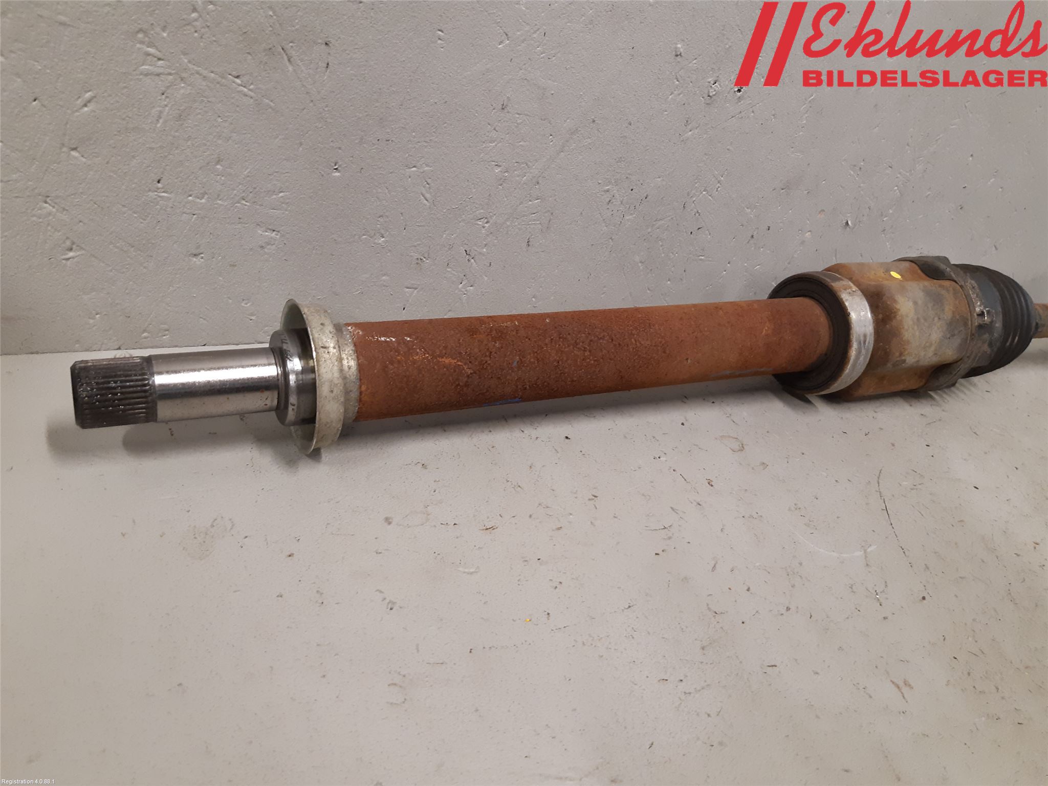 Ford FOCUS 15-18 Drivaxel Fram Höger