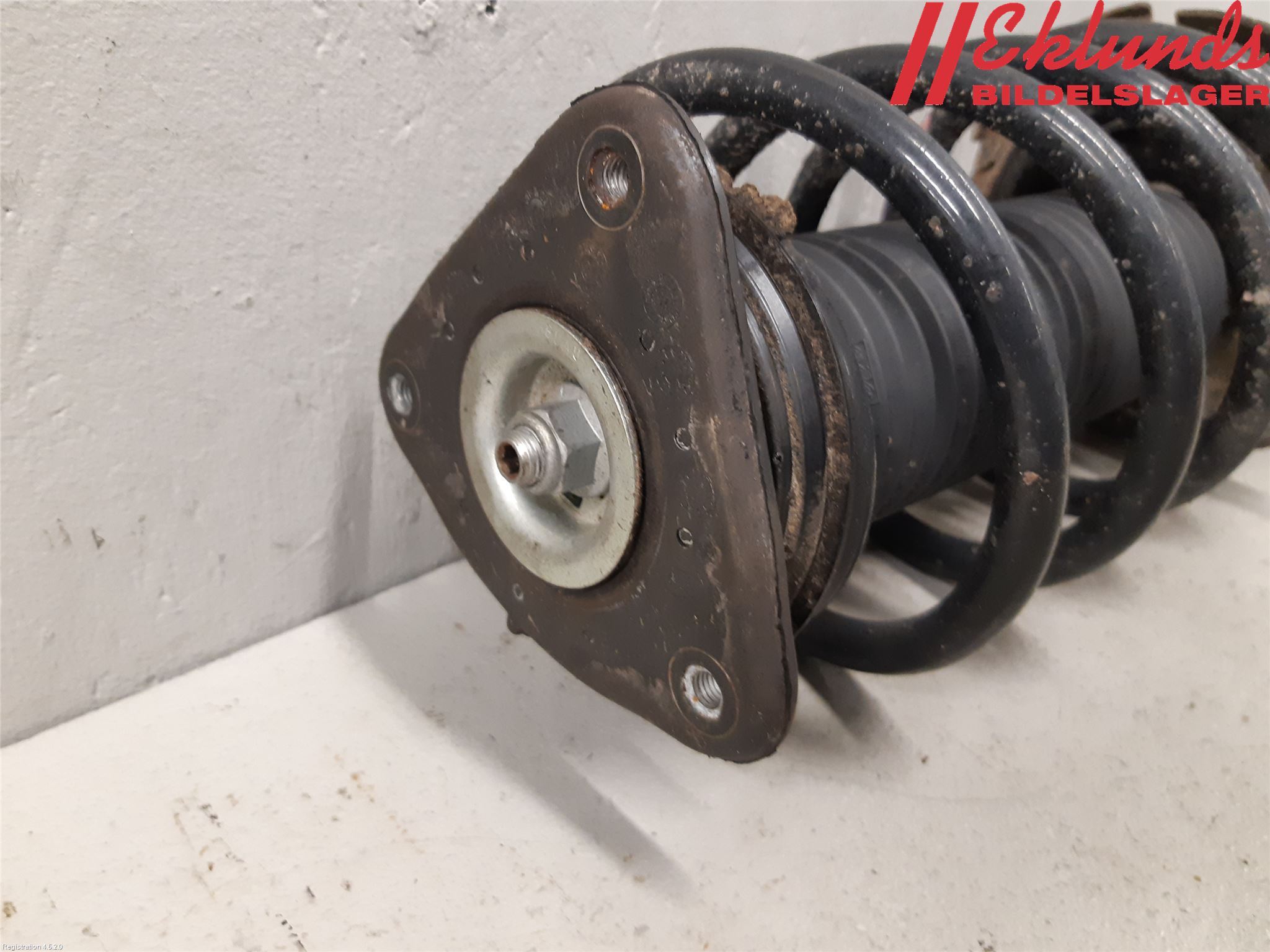 Ford FOCUS 15-18 Fjäderben Fram Höger