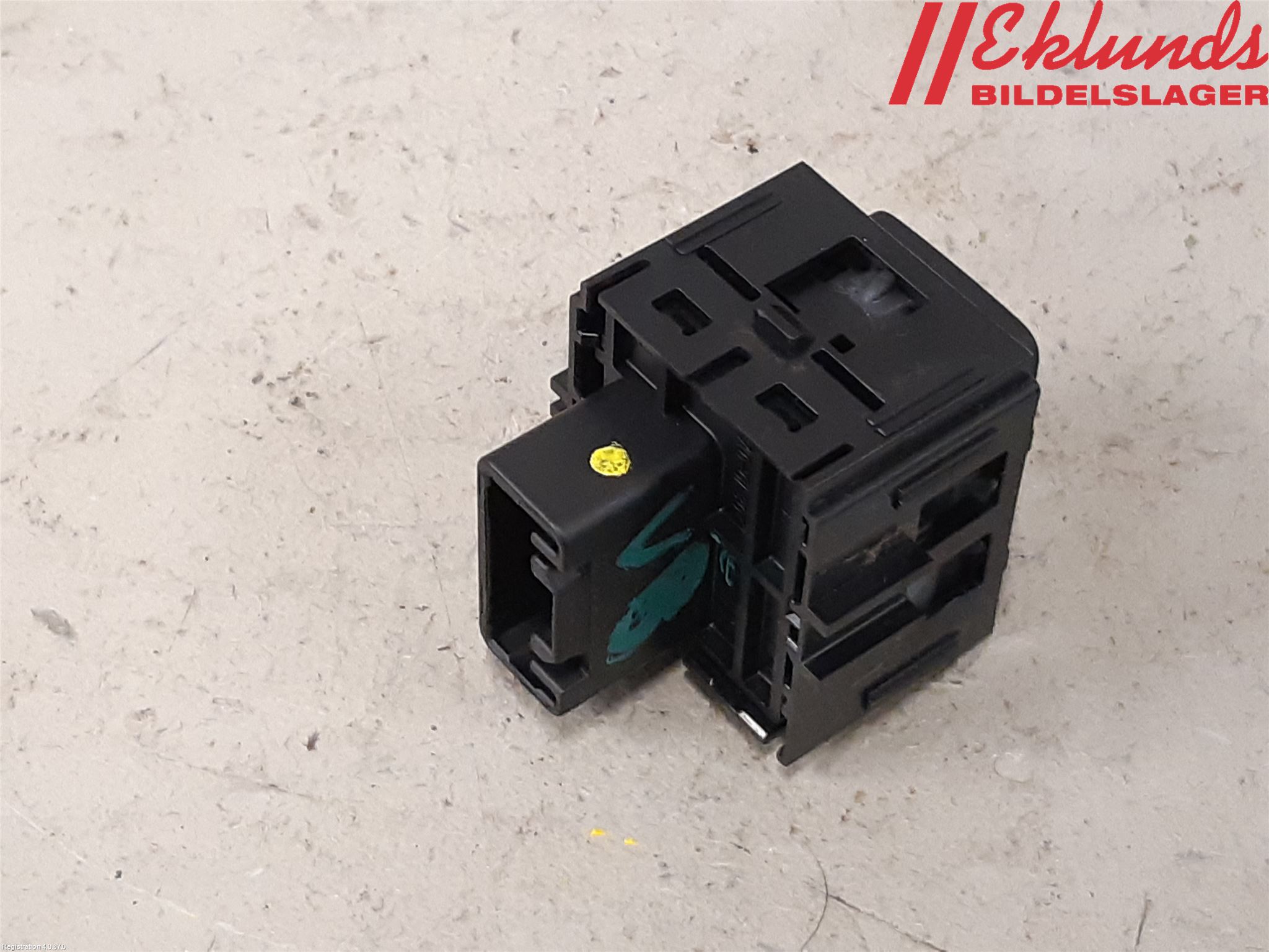 Lexus NX 340h/450h+ 21- Strömställare Centrallås