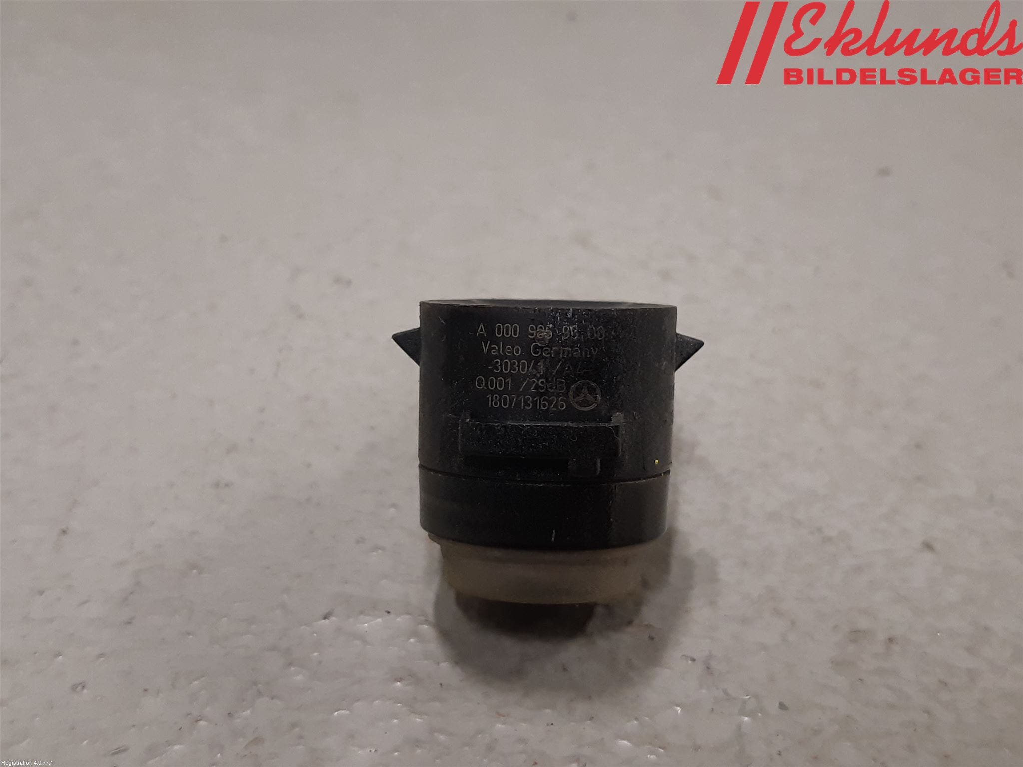 Mercedes-Benz MB E-KLASS (W212) 09-16 Parkeringshjälp Frontsensor