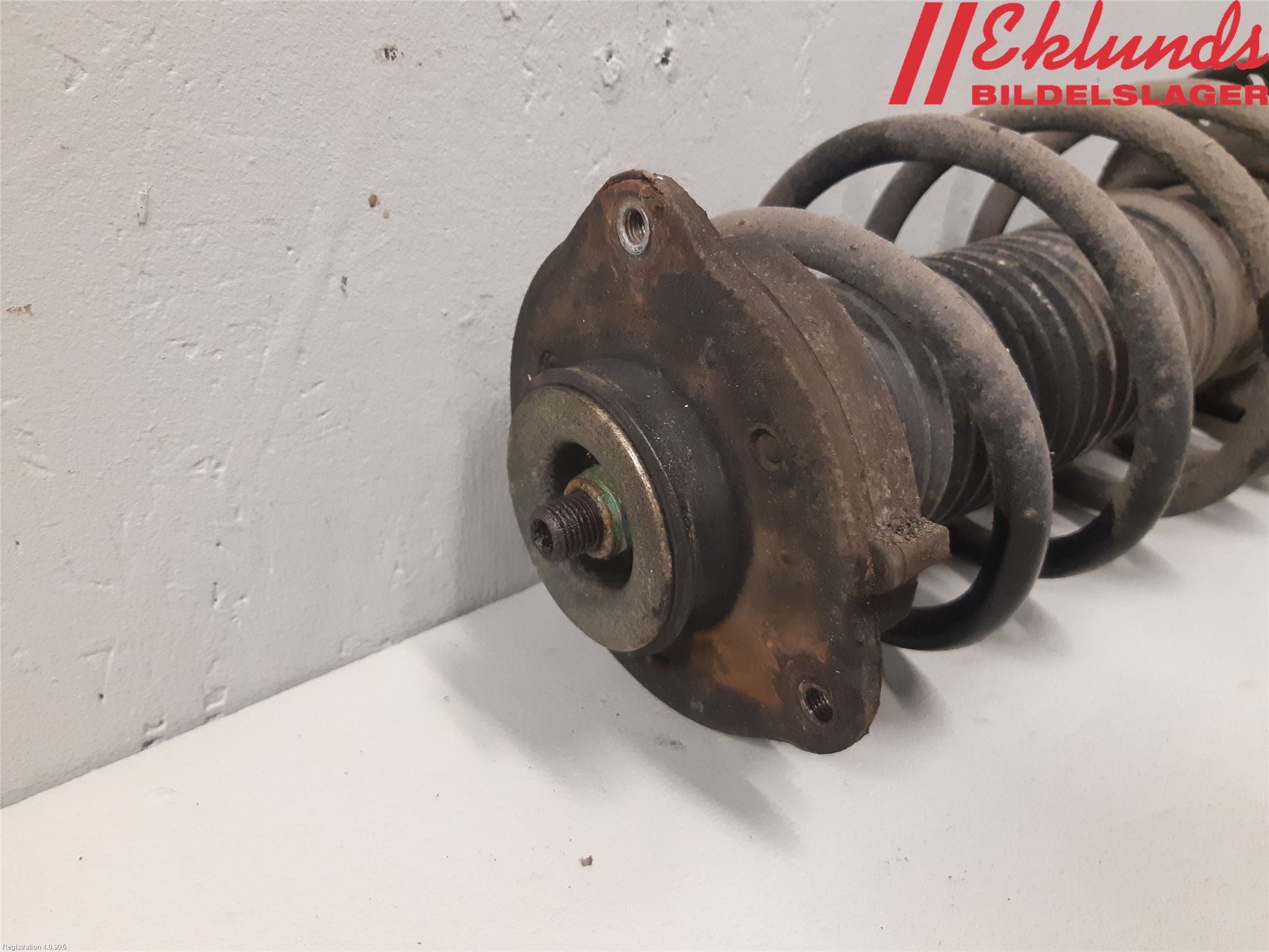 Volkswagen VW GOLF VI 09-13 Fjäderben Fram Vänster