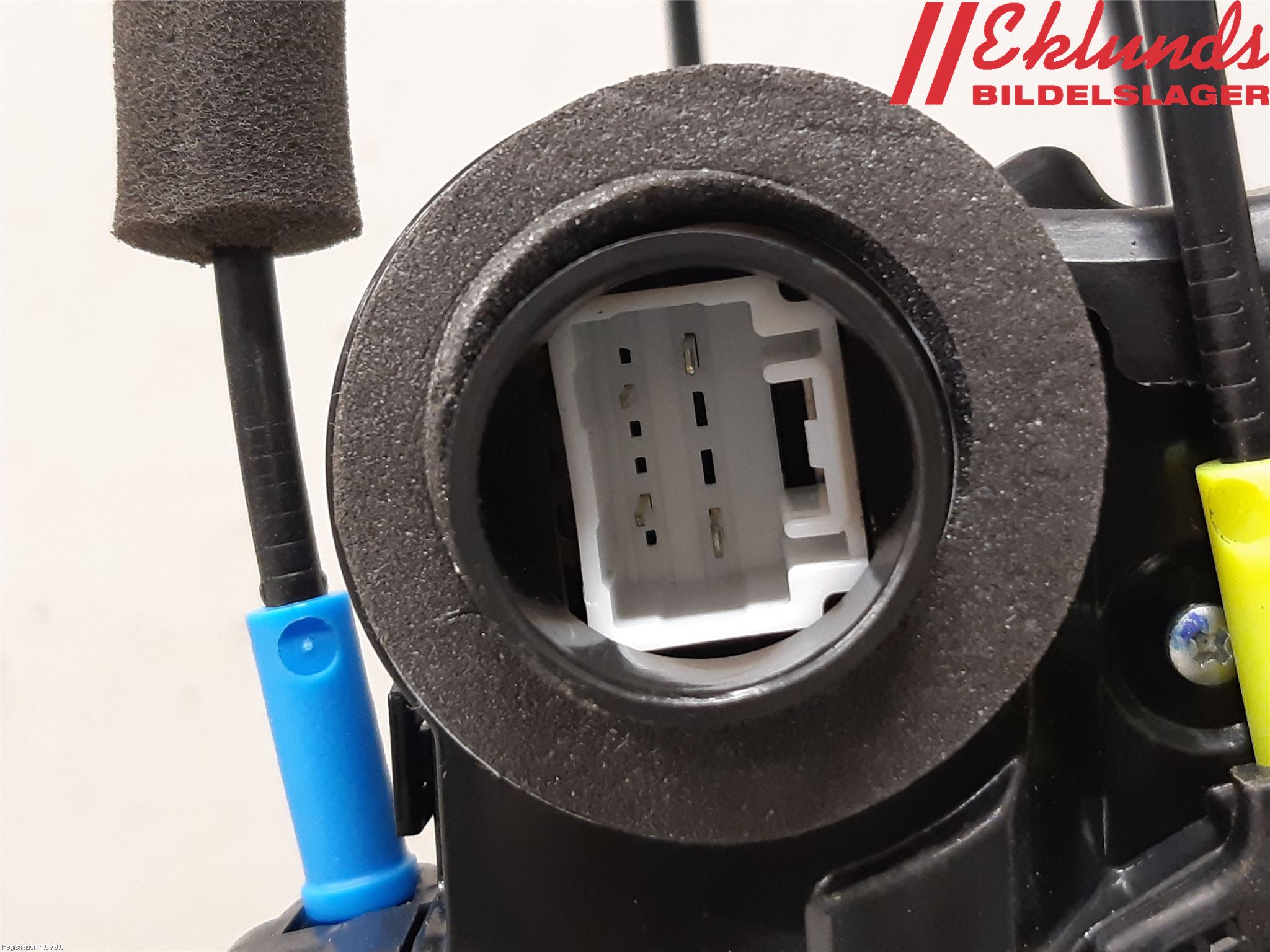 Toyota COROLLA 19- Låskista-Dörrlås