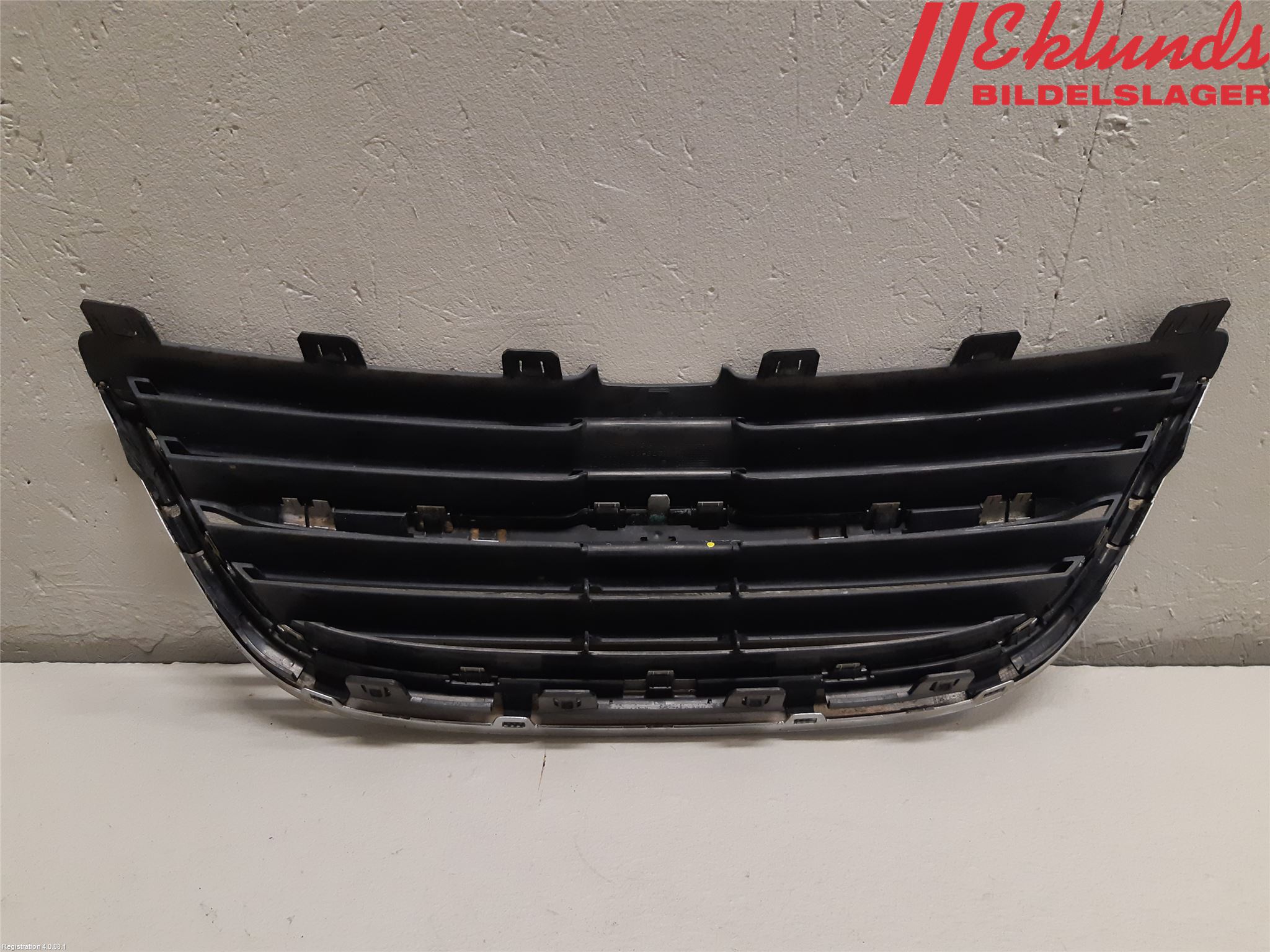 Saab 9-5     06-10 Grilldel Mitt