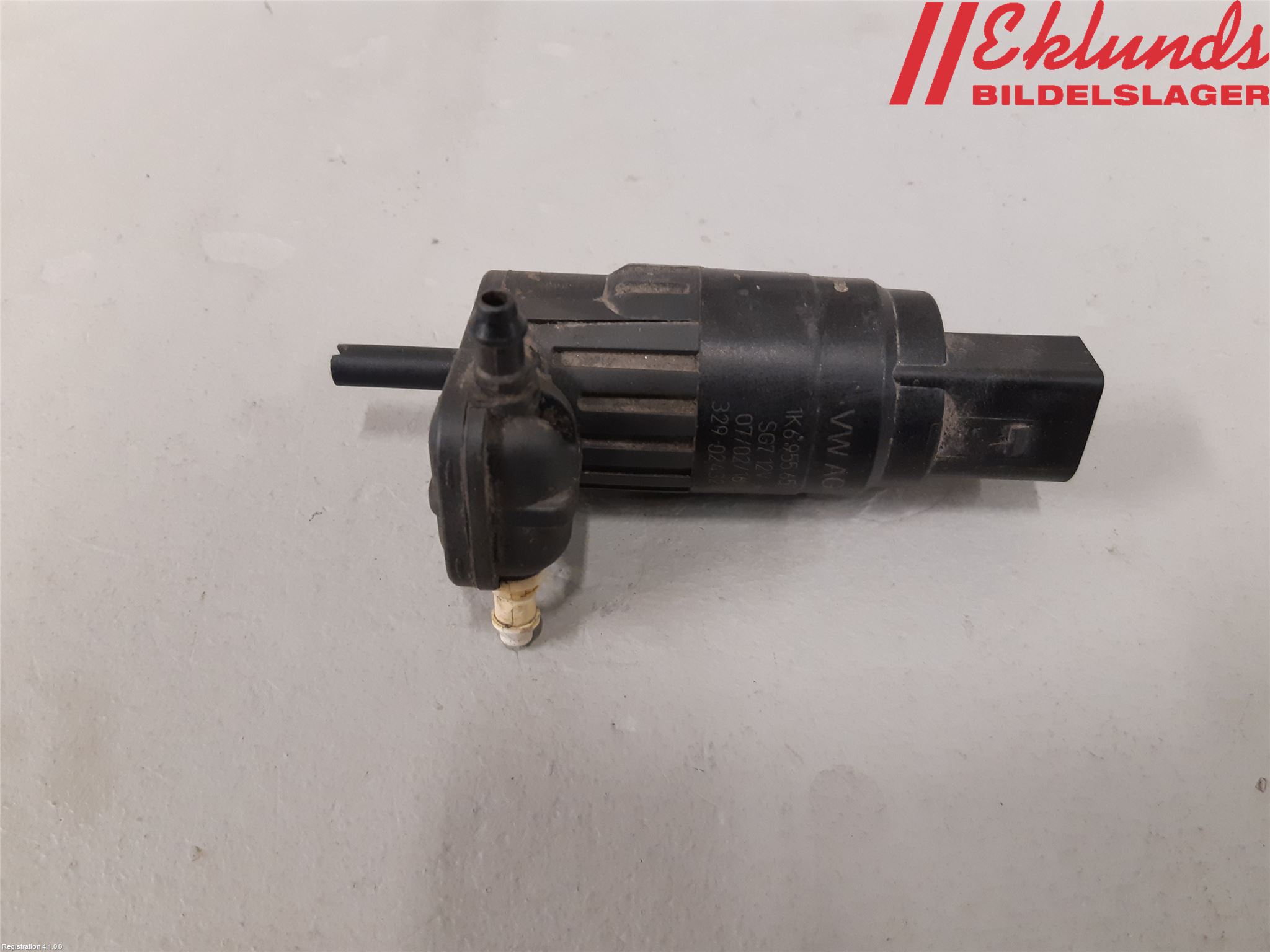 Volkswagen VW GOLF SPORTSVAN 15-20 Spolarpump Vindruta