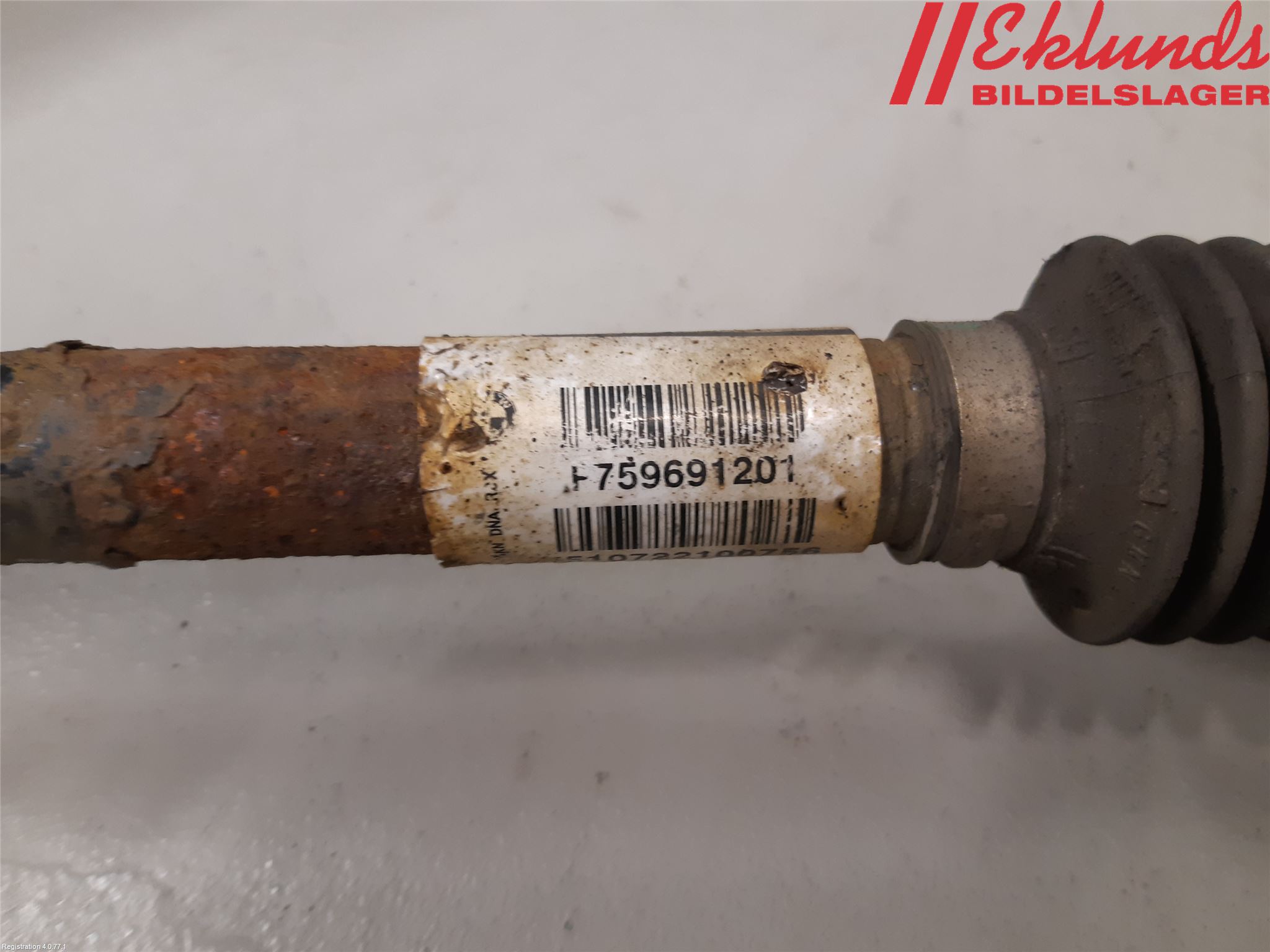 BMW X6 E71/E72   08-14 Drivaxel Fram Höger