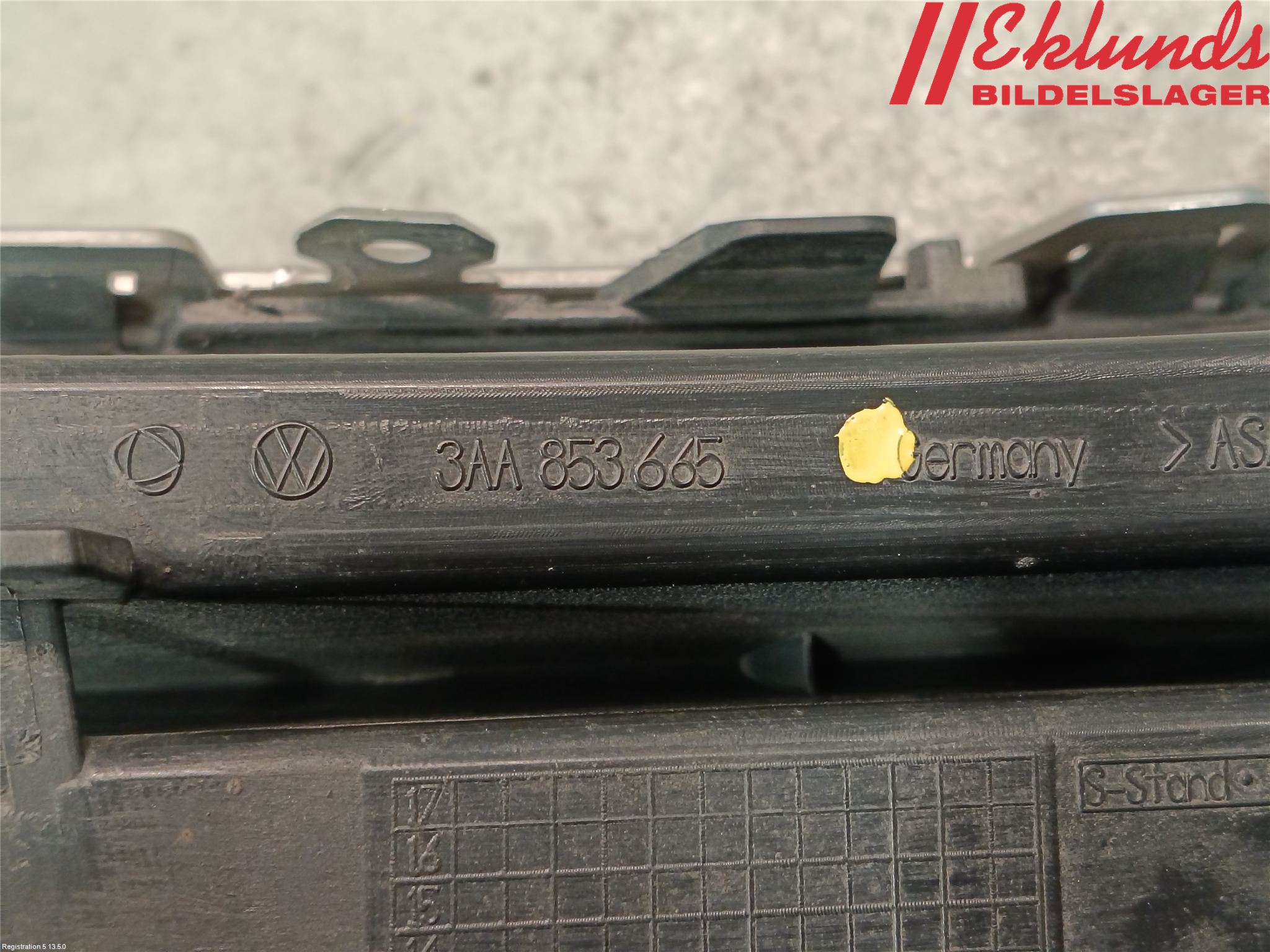 Volkswagen VW PASSAT 11-14 Dimljussarg Fram