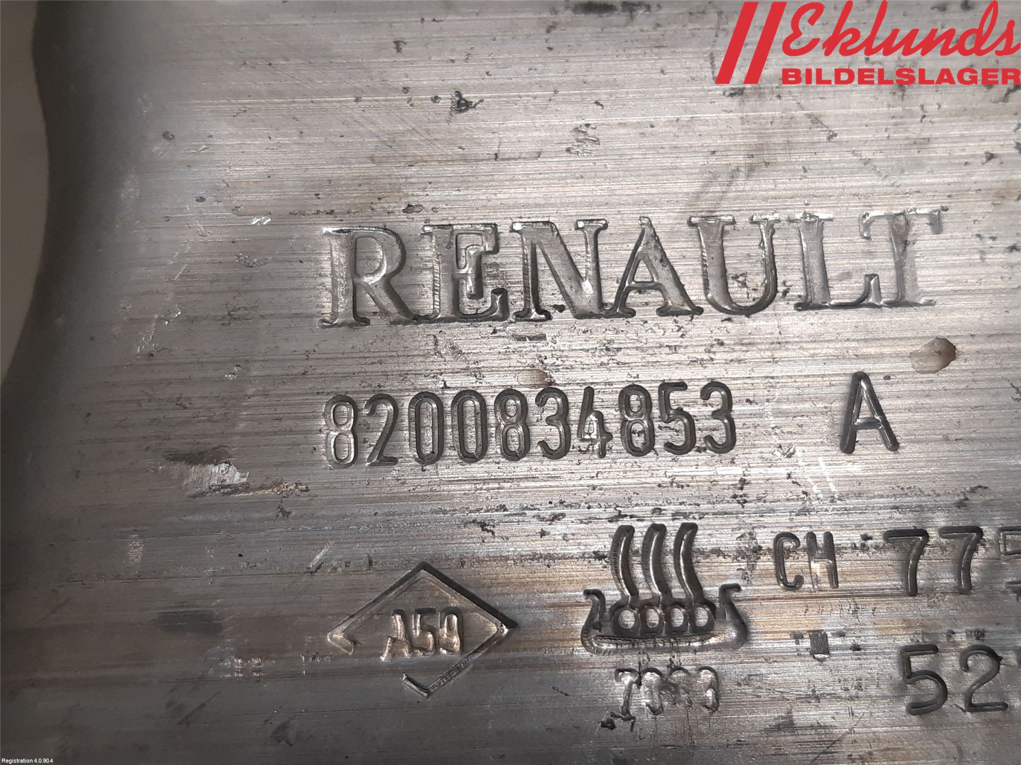 Renault CLIO III  09-12 Stötfångarbärjärn Fram