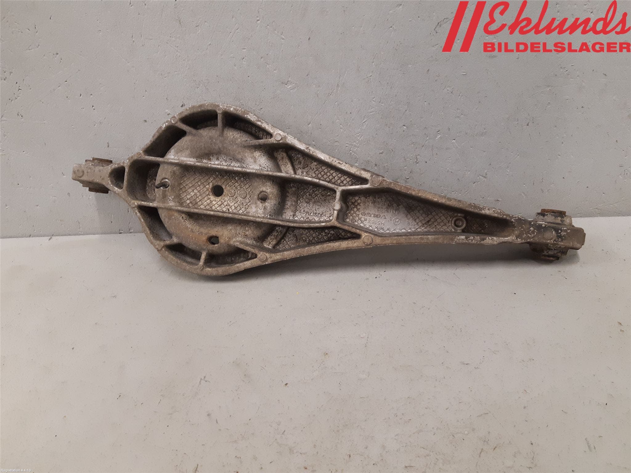 Volvo V70 08-13 Bärarm Bak Vänster