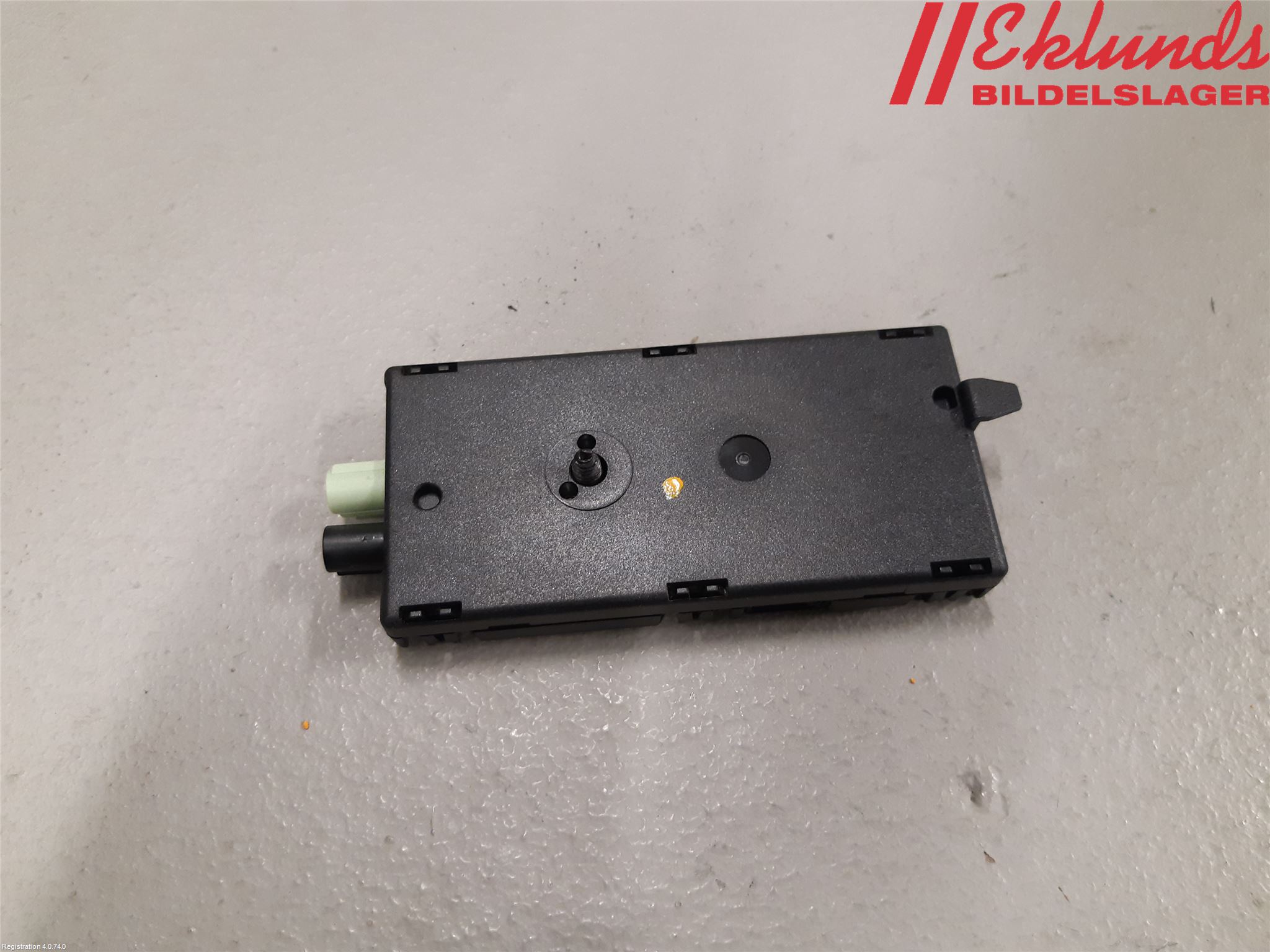 BMW X1 F48 15-22 Antennförstärkare