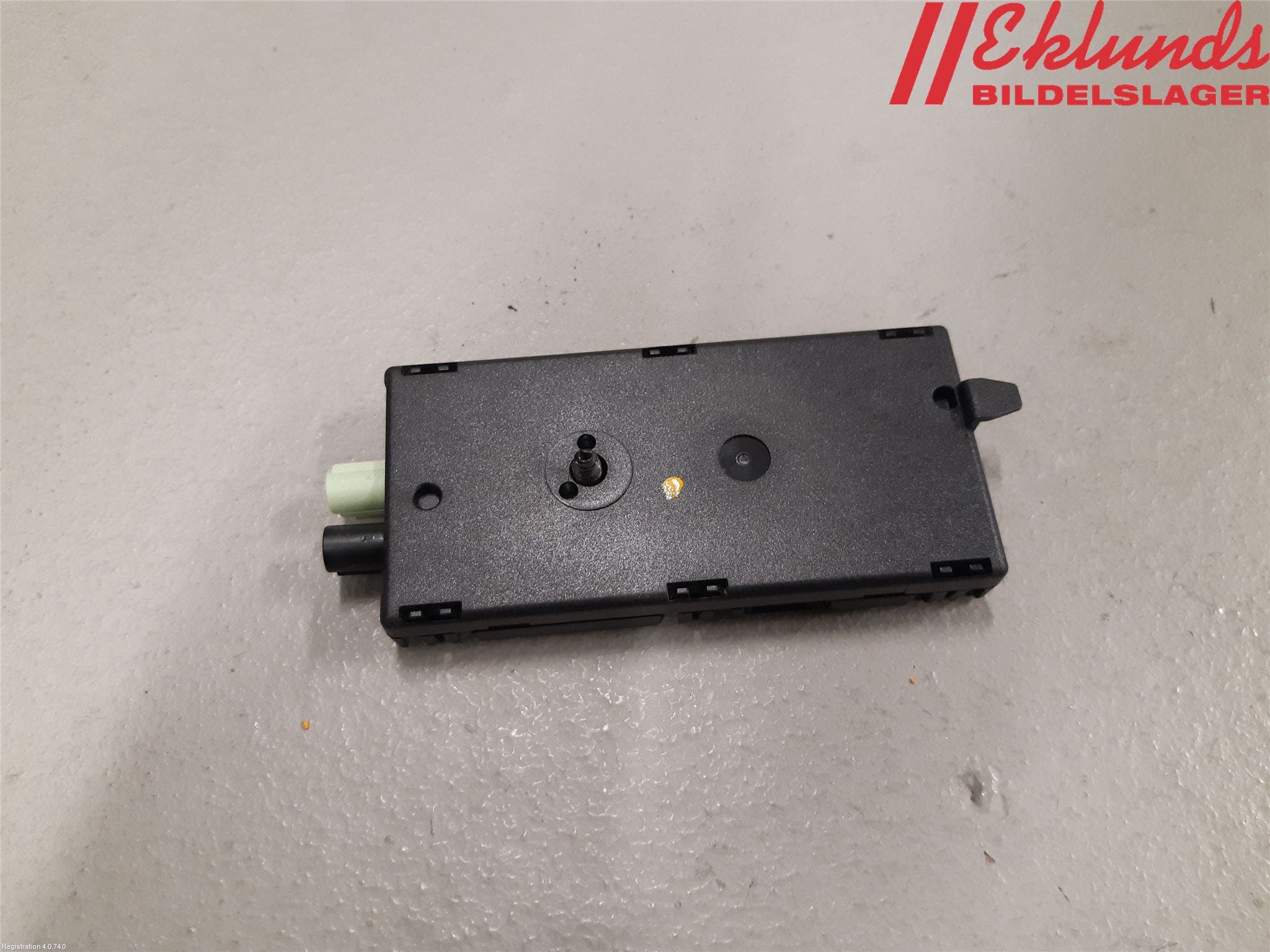 BMW X1 F48 15-22 Antennförstärkare