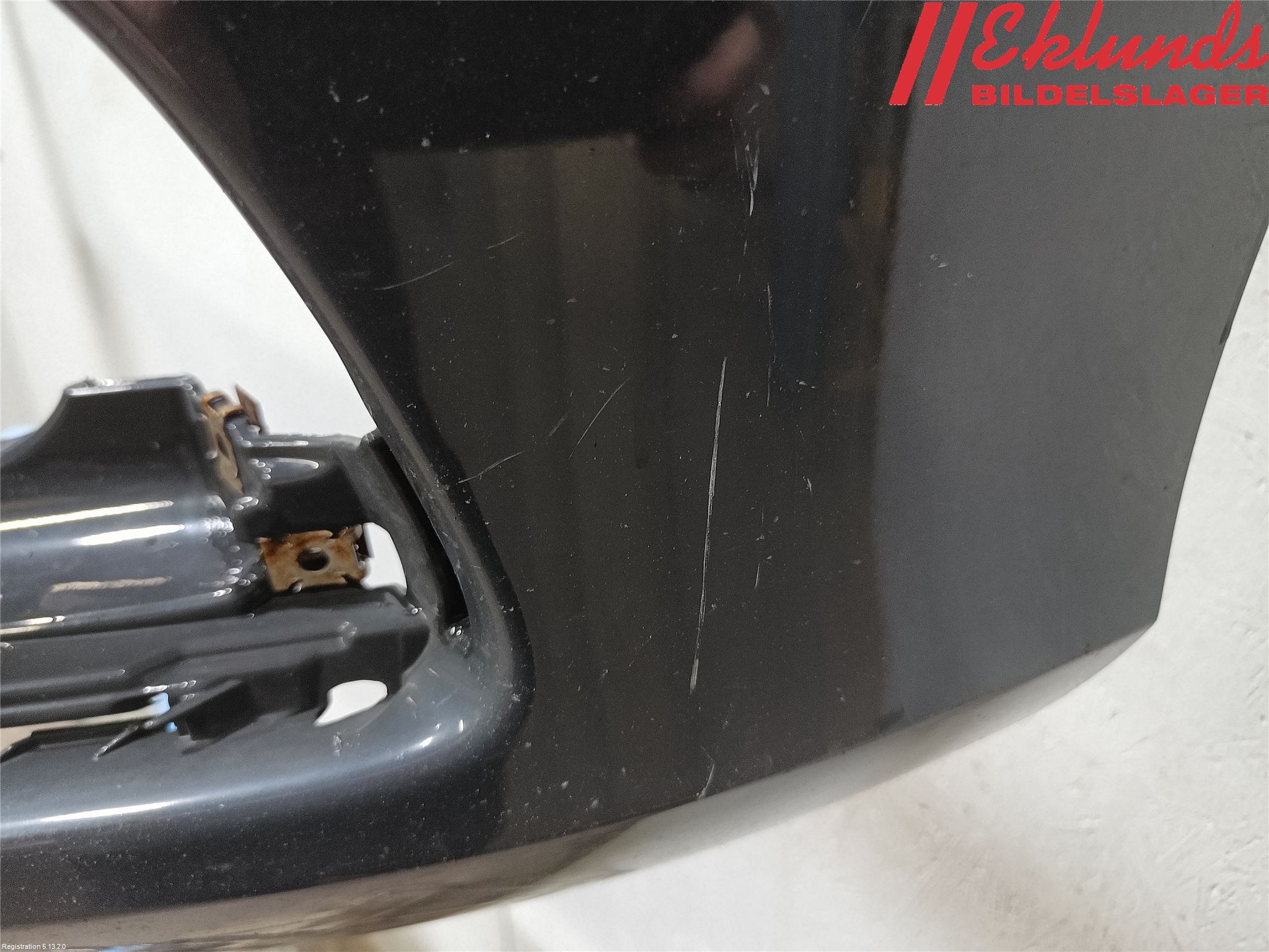 Volkswagen VW PASSAT 11-14 Stötfångarbeklädnad Fram