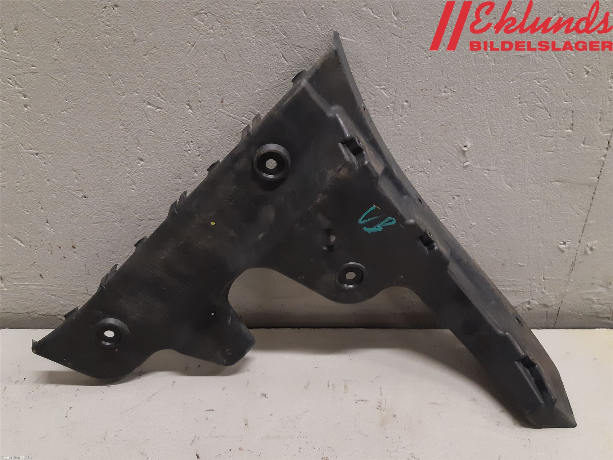 Audi A6/S6     05-11 Stötfångarfäste Bak Vä