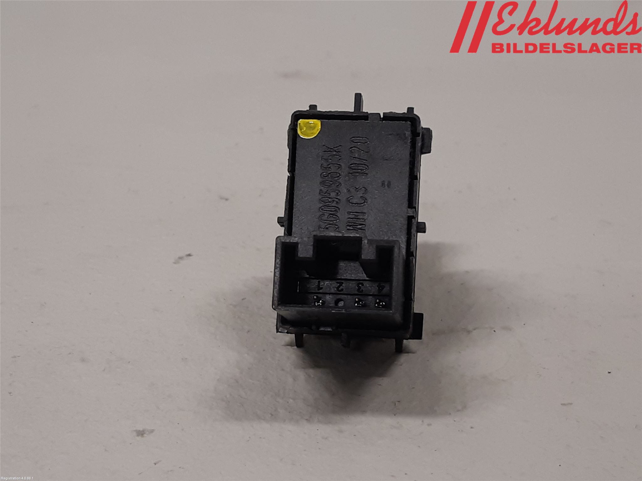 Skoda KAROQ 18- Strömställare Elhiss