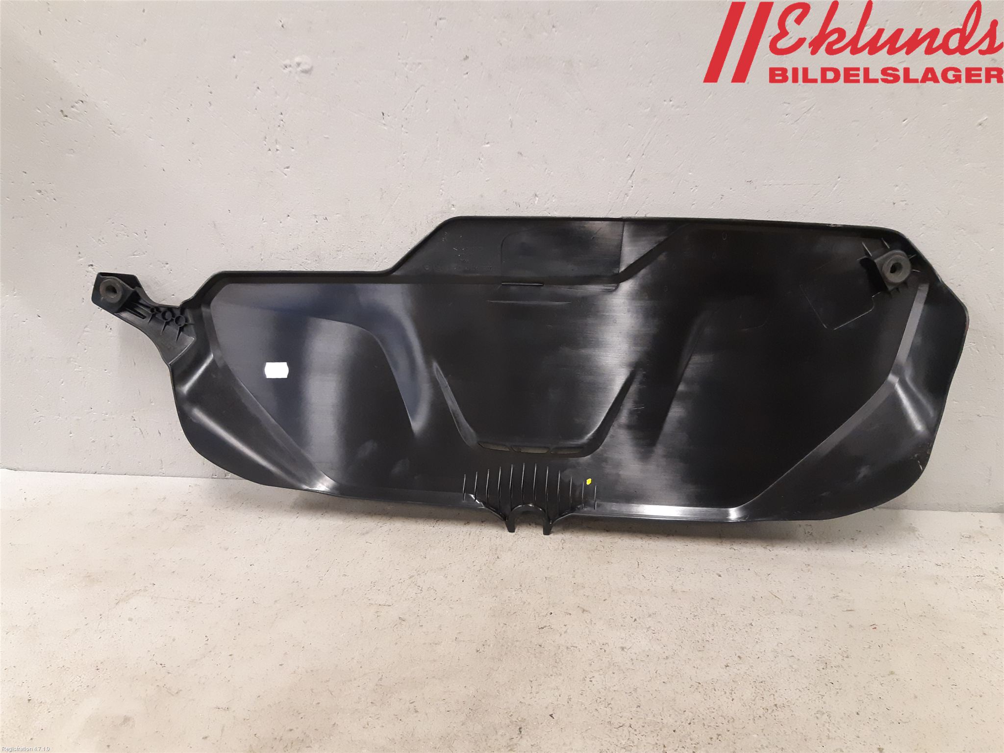 BMW 3 F30/F31/F80 12-19 Täckplast Front