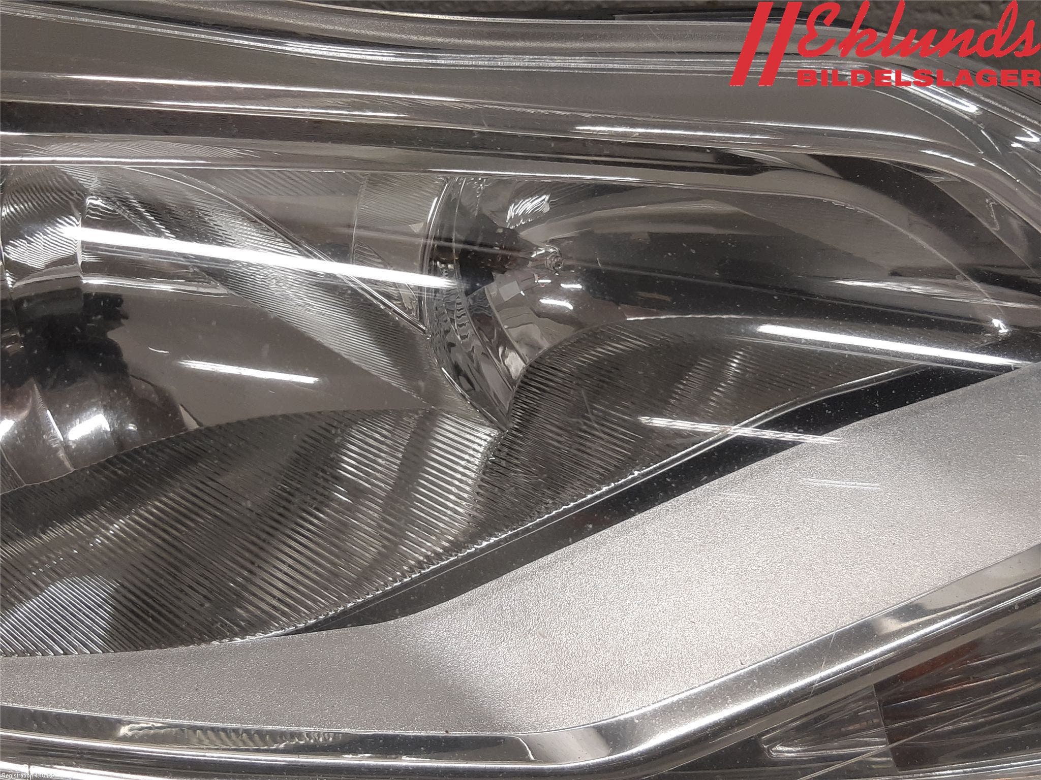 Ford FIESTA 09-12 Strålkastare Höger