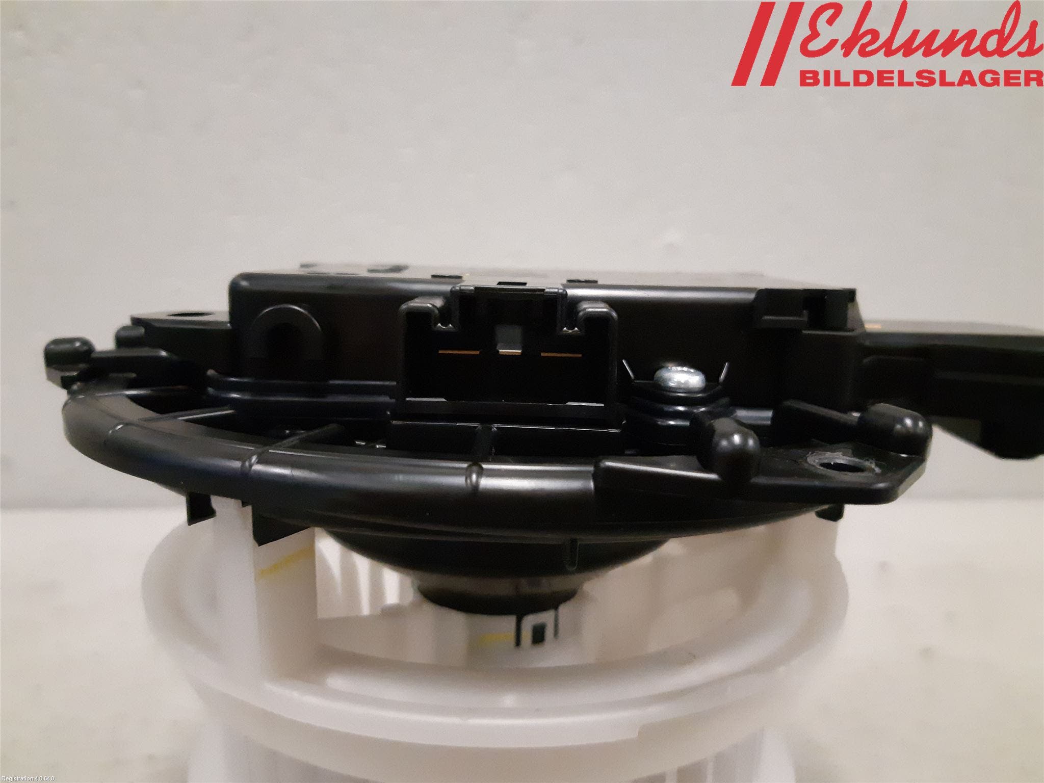 Lexus UX/300e 19- Värmefläkt