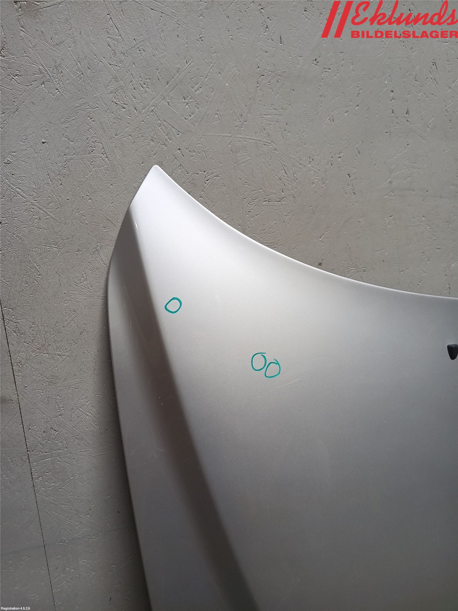 Volvo V70 00-04 Huv Fram