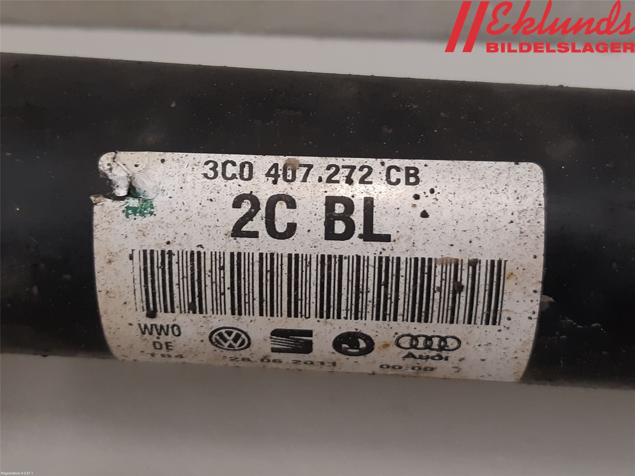 Volkswagen VW PASSAT 11-14 Drivaxel Fram Höger
