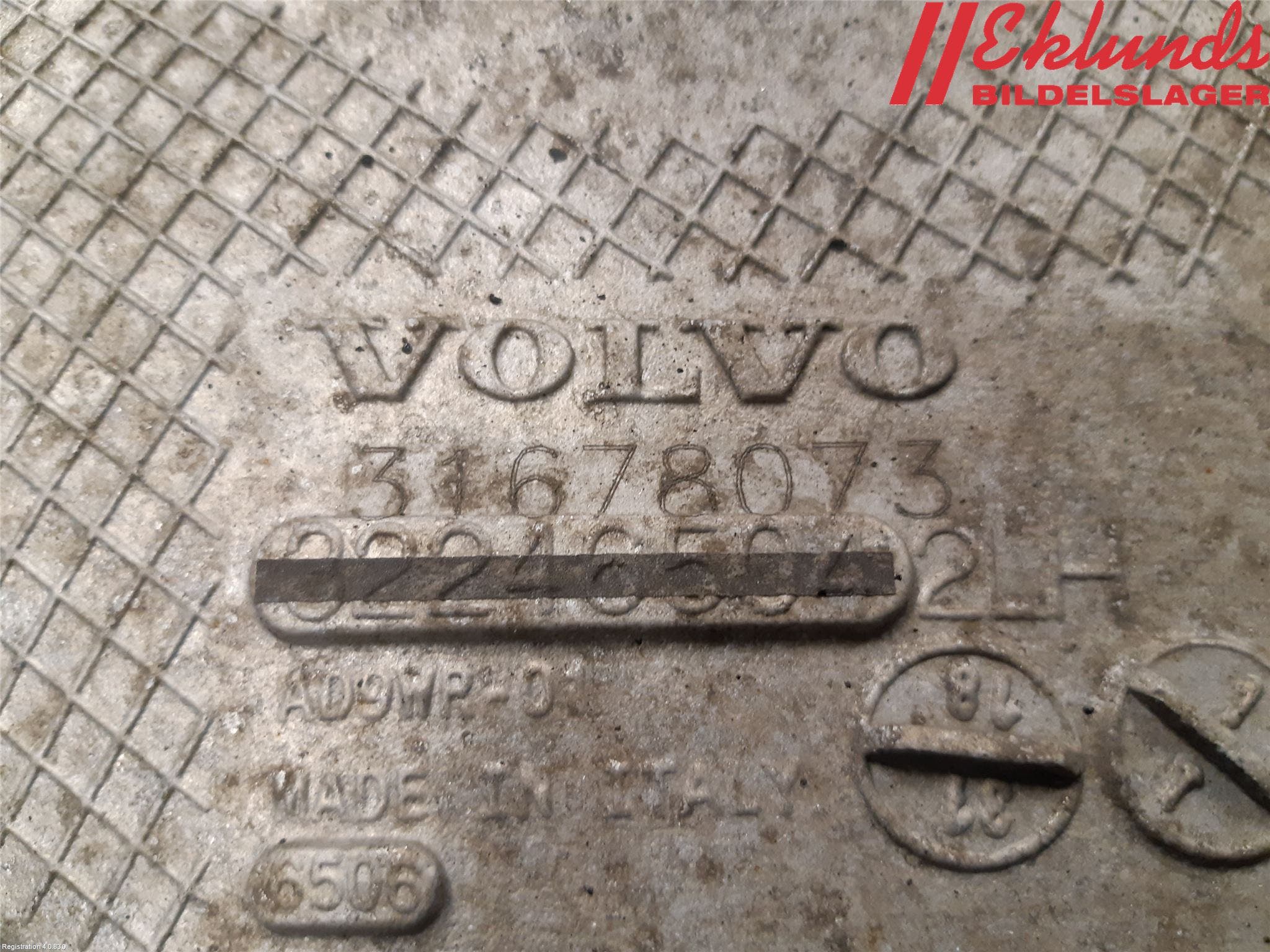 Volvo V90 17->> Bärarm Bak Vänster