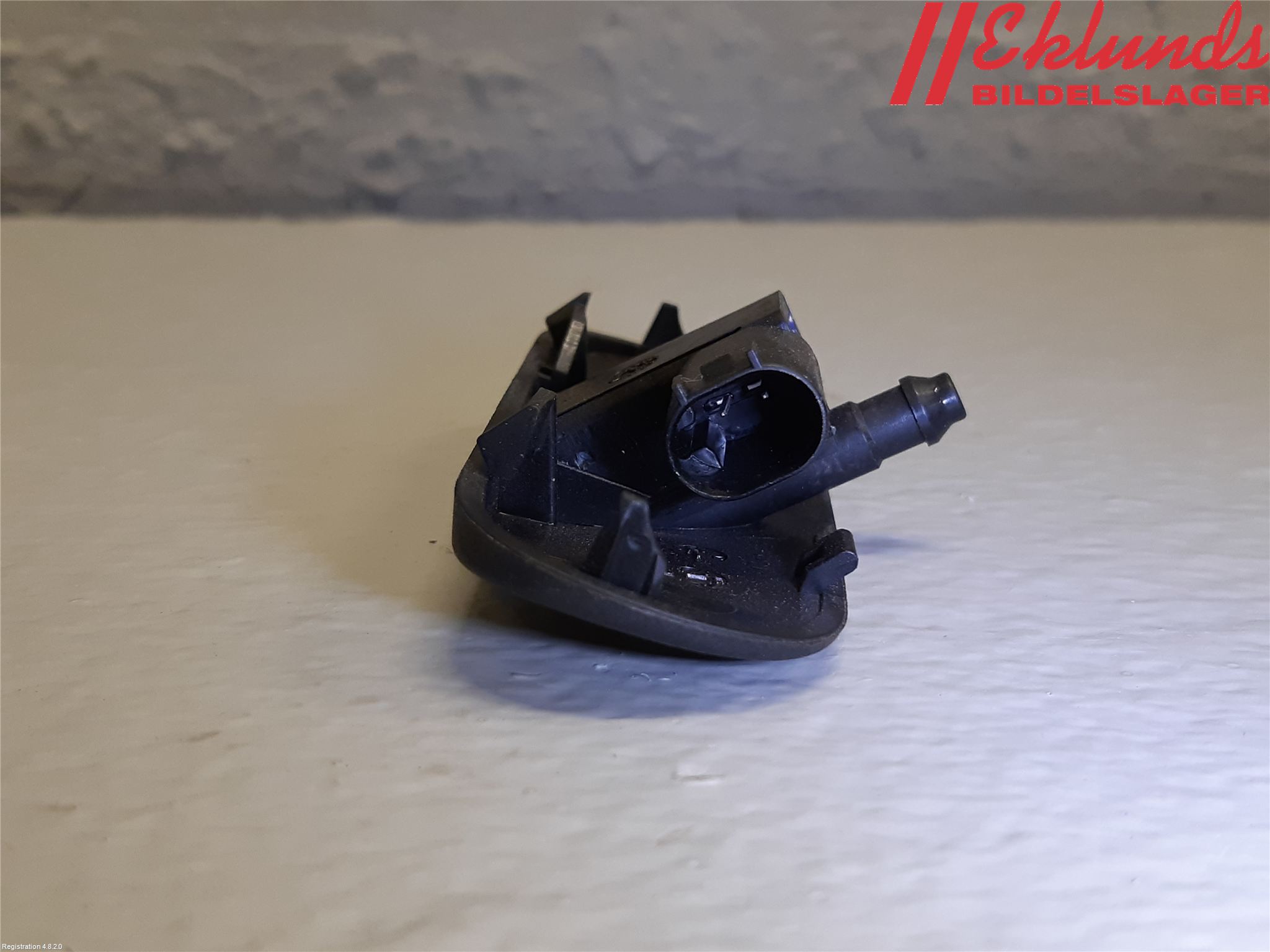 Audi A4 12-15 Spolarmunstycke Rutor