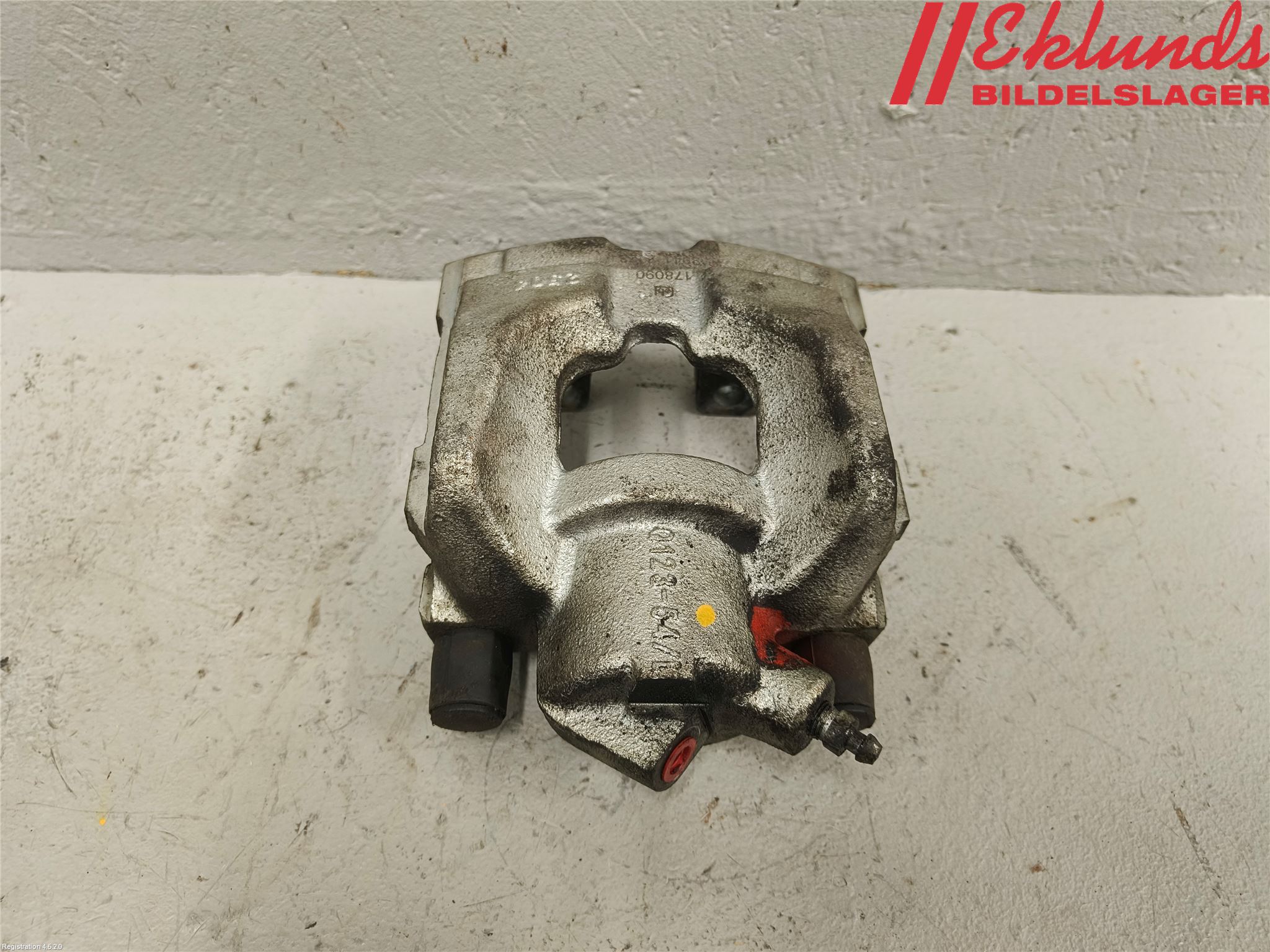 BMW 1 E87/81 5D/3D 03-11 Bromsok Fram Vänster