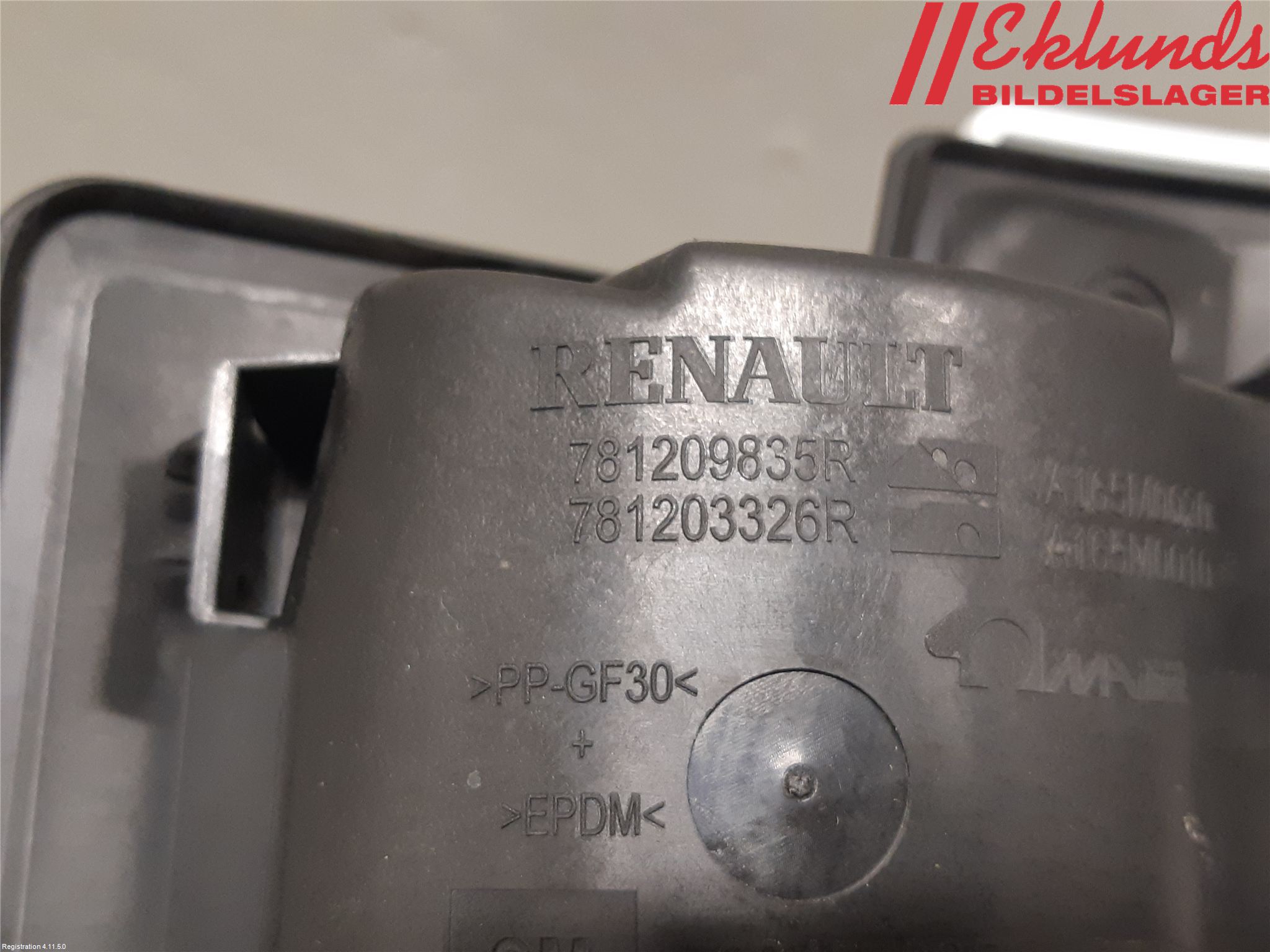 Renault TRAFIC/E-TECH 15- Tanklucka