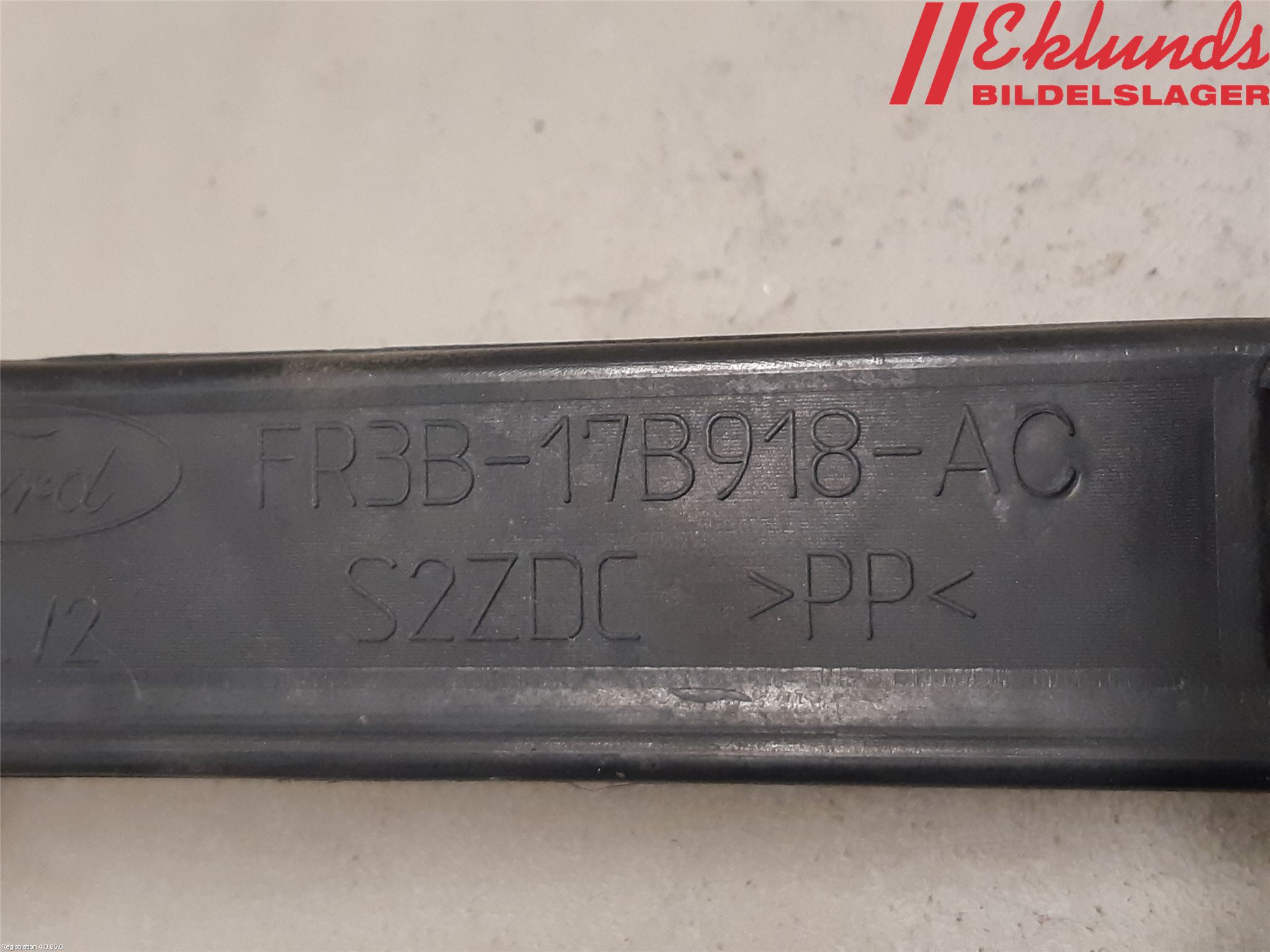 Ford MUSTANG VI 15-22 Stötfångardel Bak Mitt