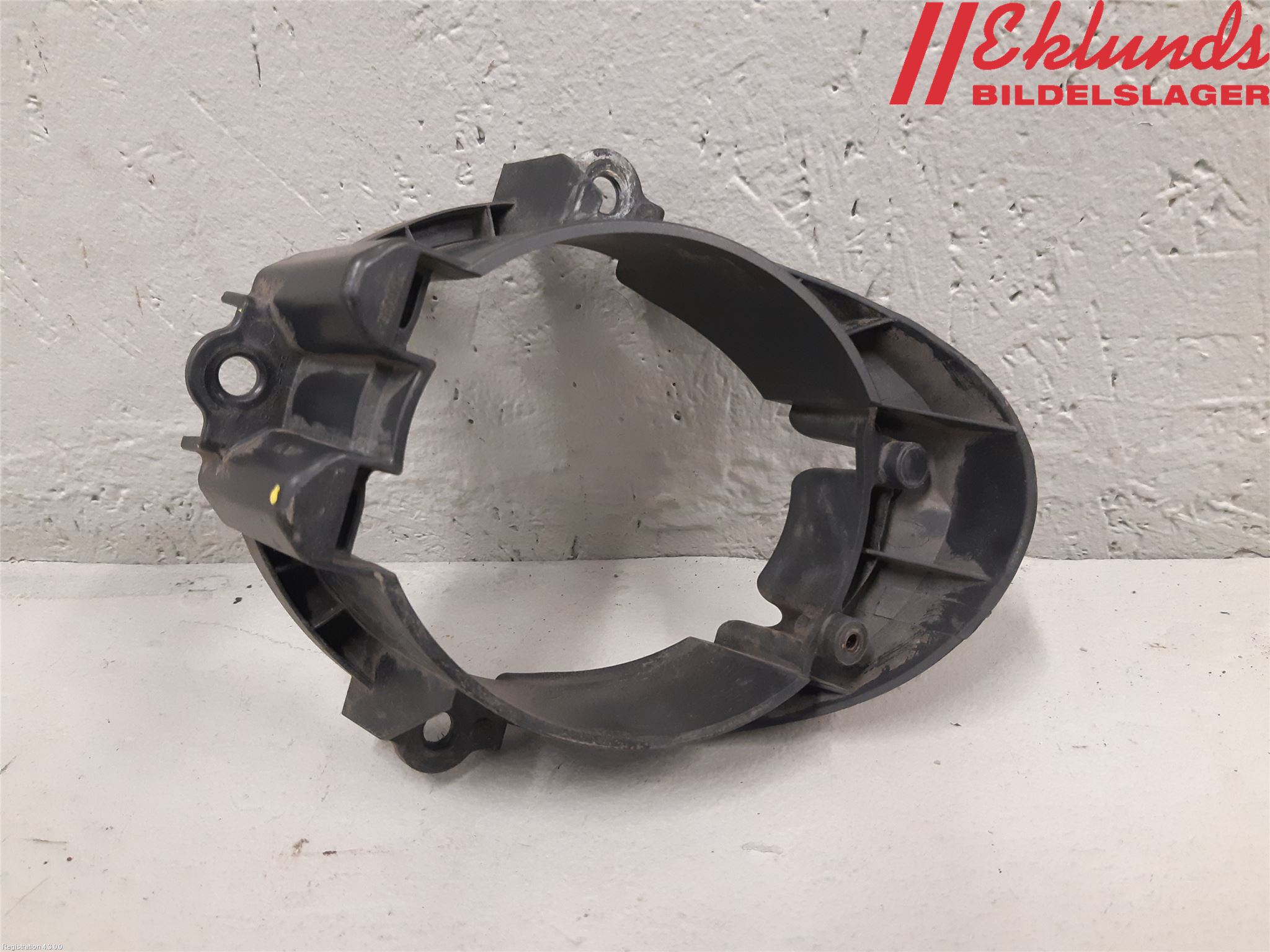 Toyota AVENSIS 09-15 Dimljussarg Fram