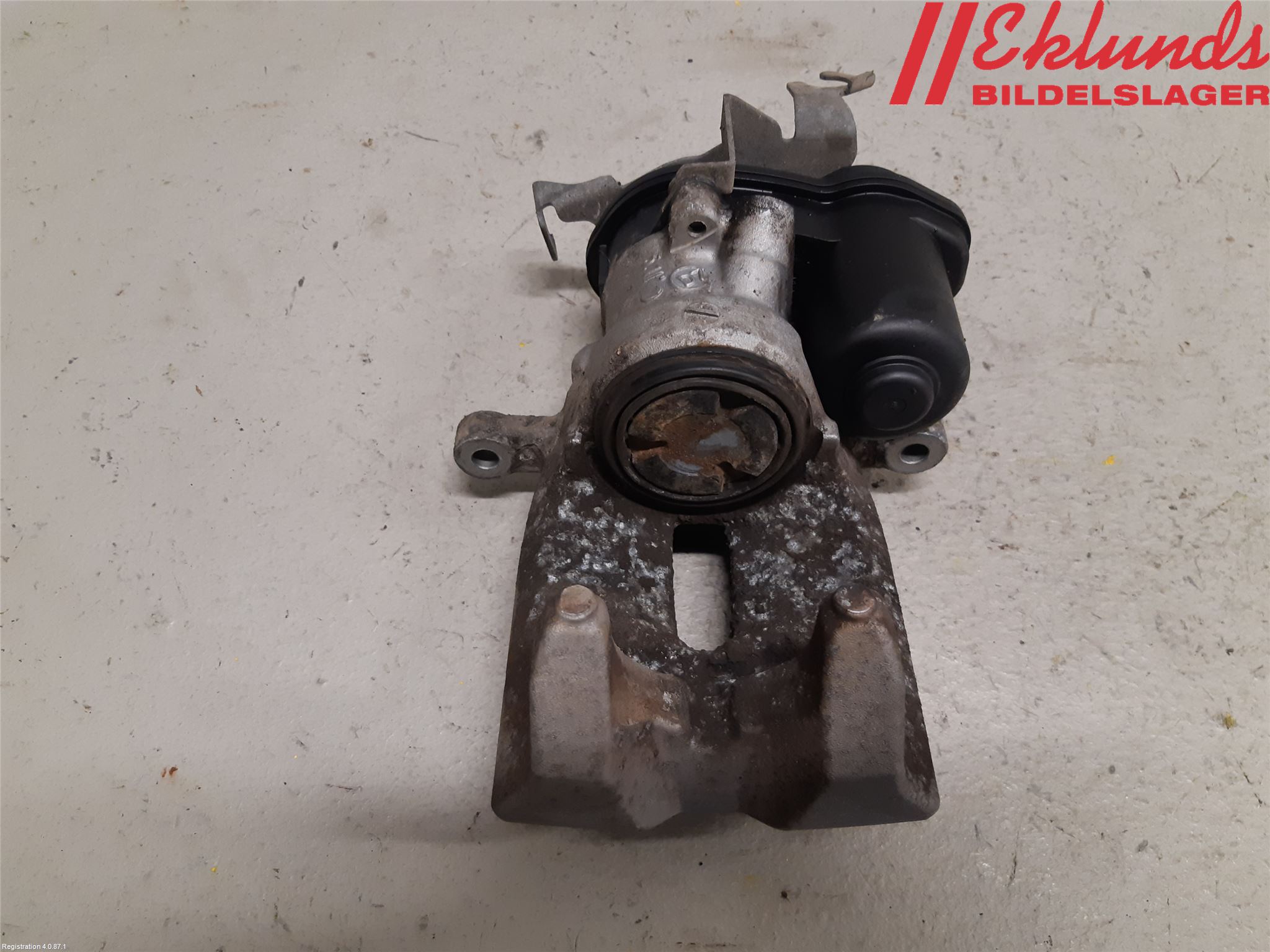 BMW 5 G30/G31/F90 17-23 Bromsok Bak Vänster