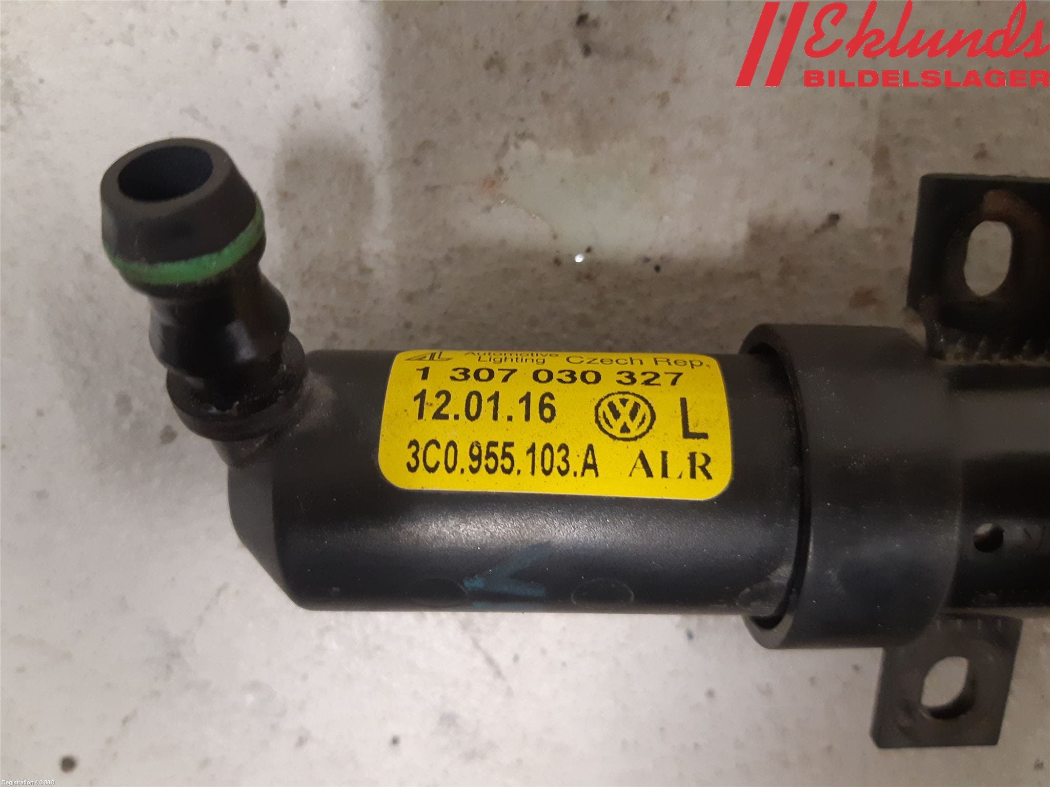 Volkswagen VW PASSAT 05-11 Spolarmunstycke Strålkastare