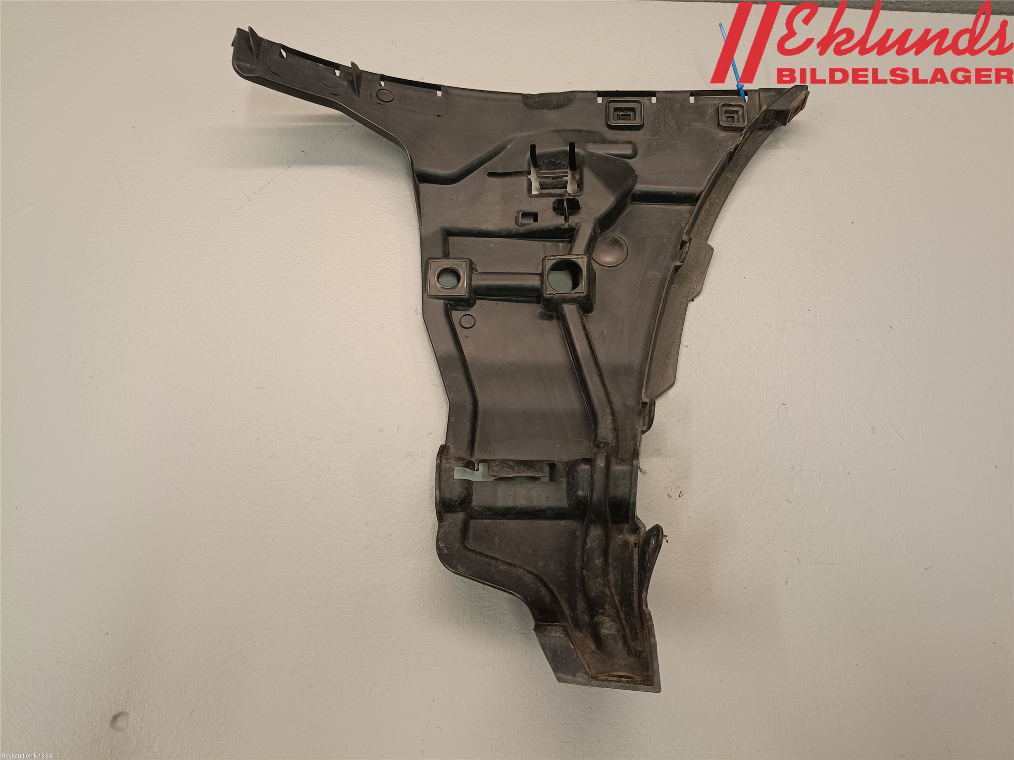 Volvo V70 05-08 Stötfångarfäste Fram Hö