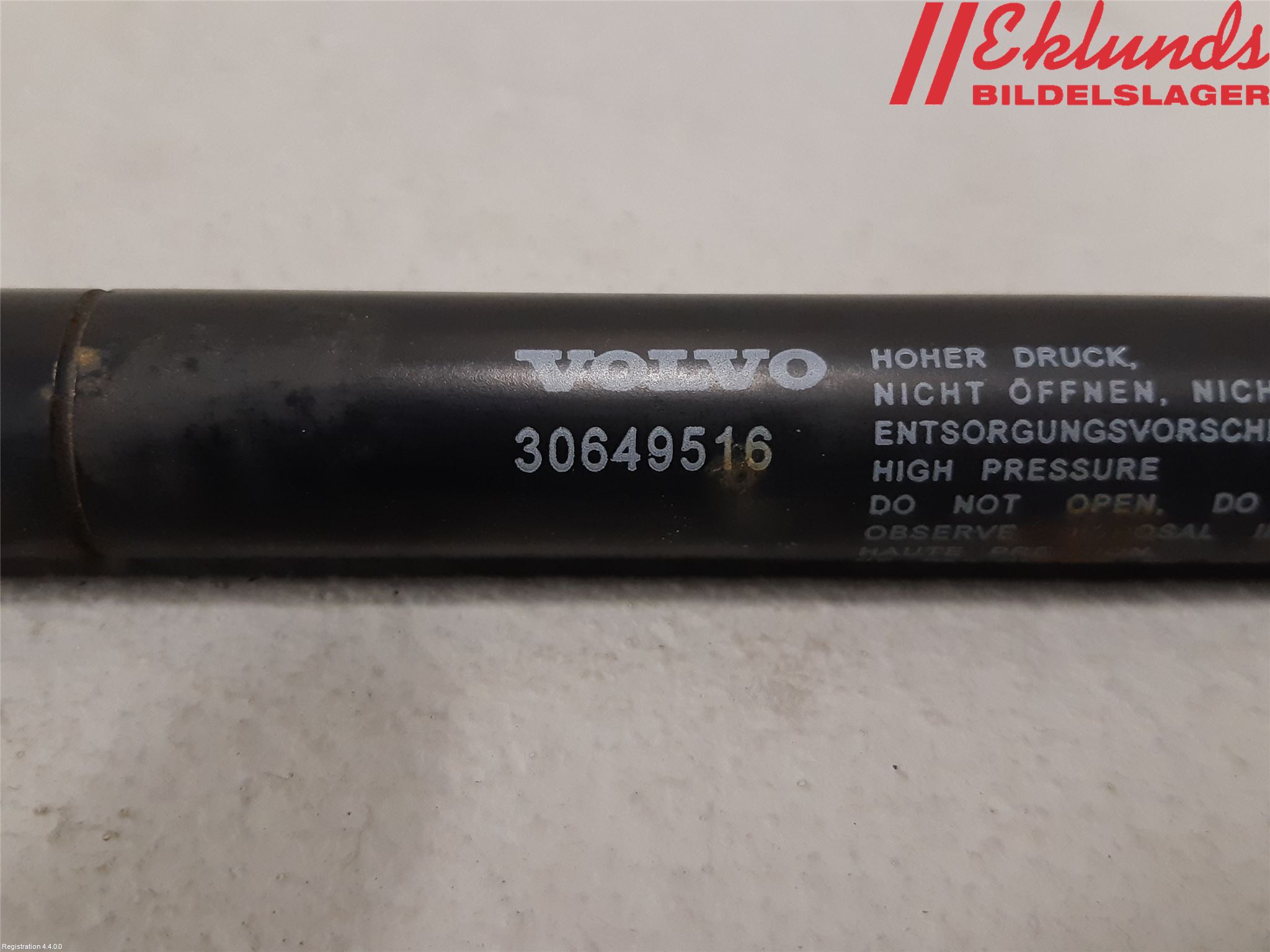 Volvo V70 08-13 Gasfjäder Motorhuv