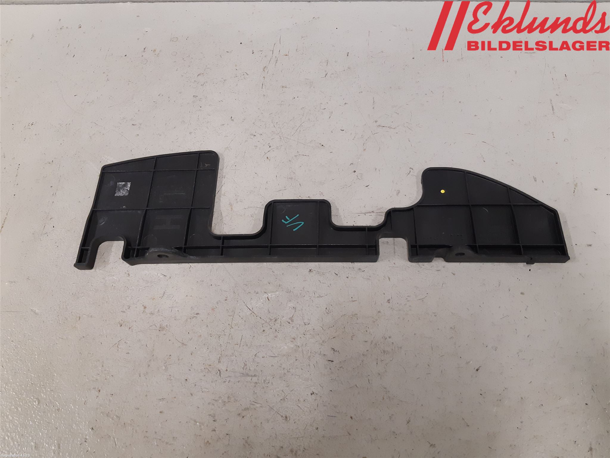 Kia CEED 06-12 Deflektor Plåt-Plast Kylning