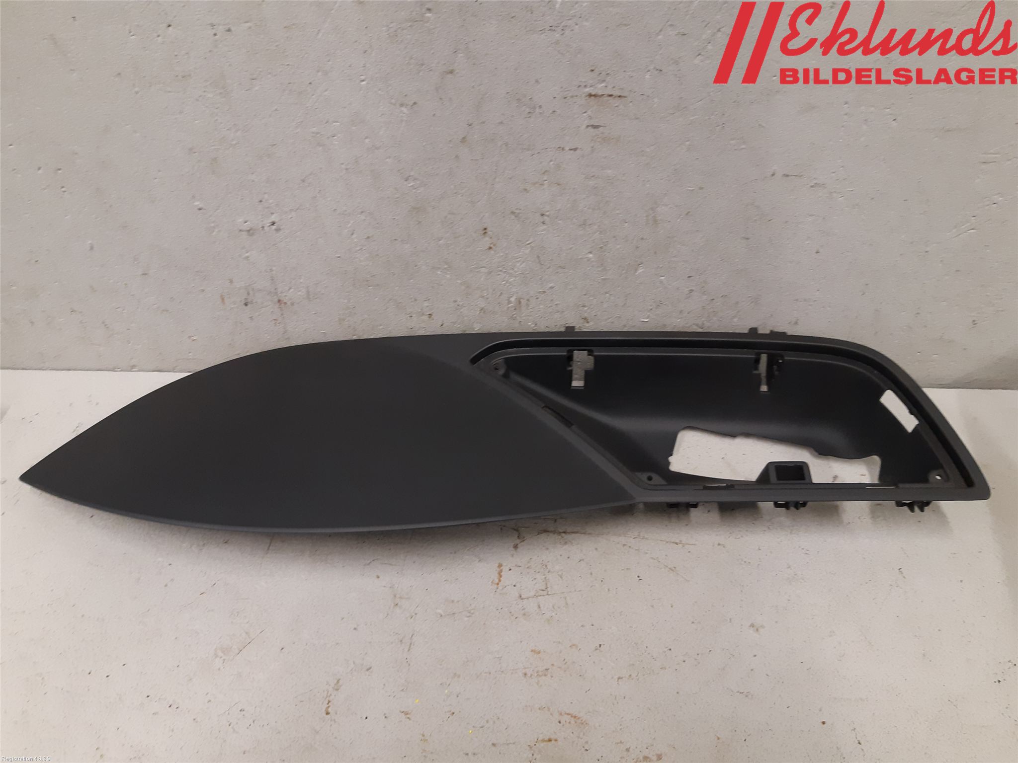 Ford FOCUS     04-07 Instrumentbräda Förvaringsfack