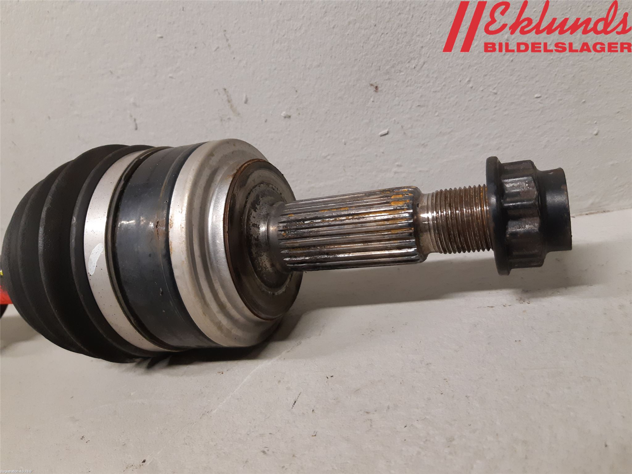 Toyota C-HR 16-23 Drivaxel Fram Vänster