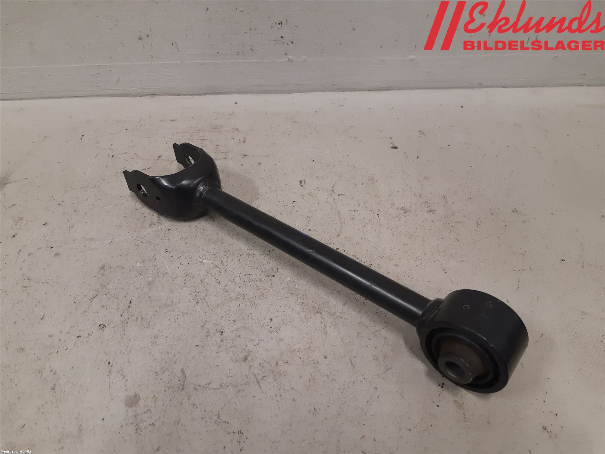 Lexus UX/300e 19- Bärarm Bak Höger