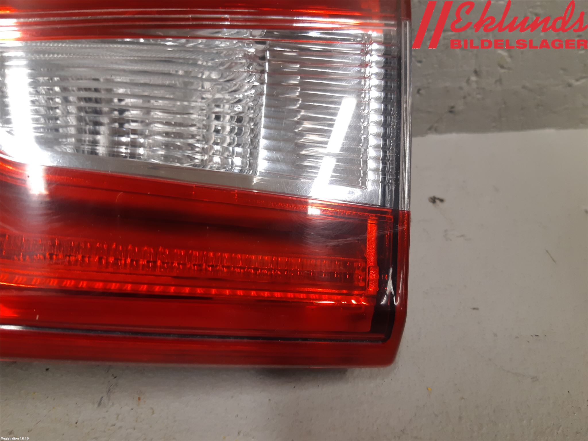 Nissan QASHQAI 14-17 Bakljus Lucka Hö