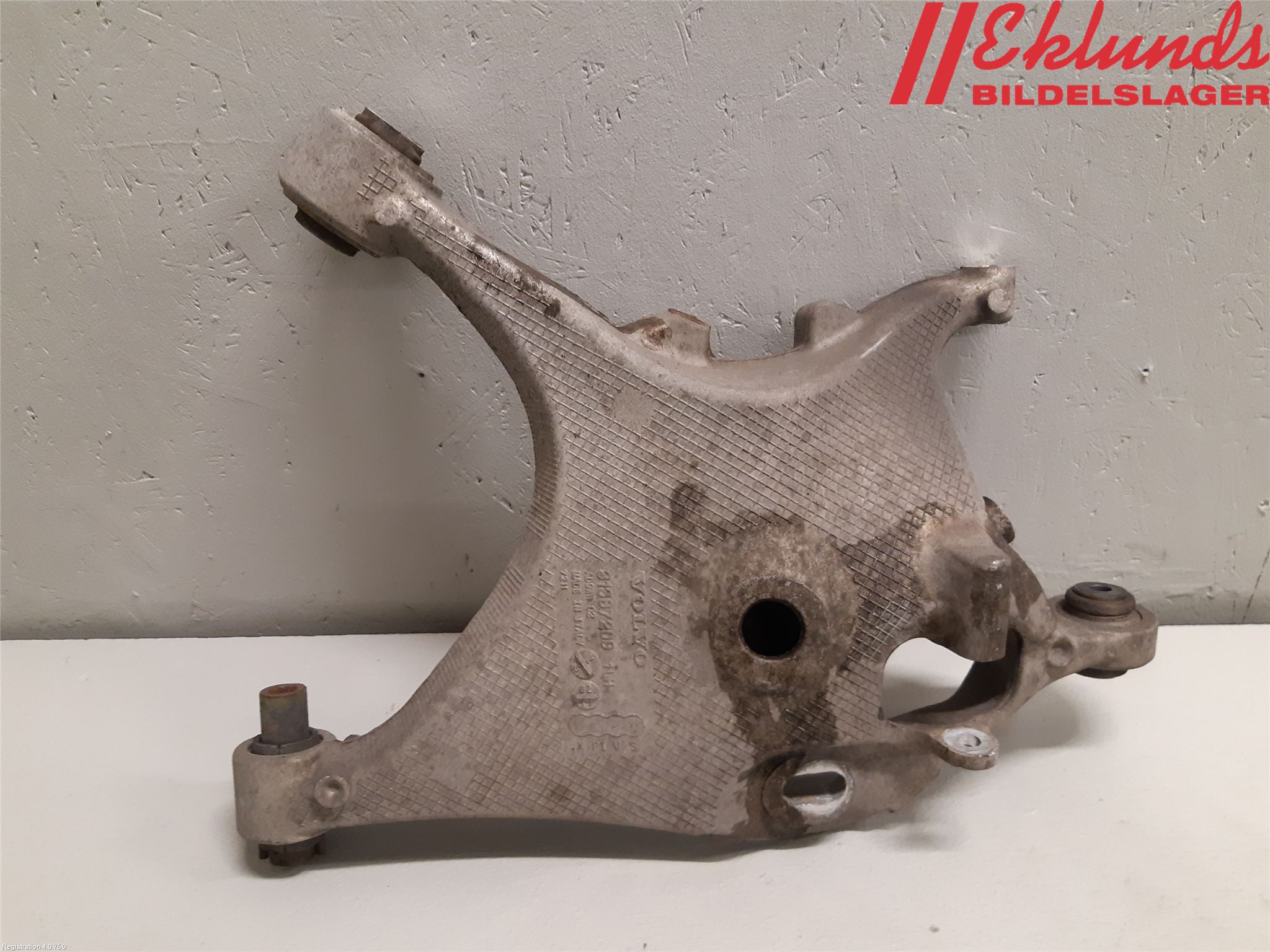 Volvo V90 17->> Bärarm Bak Vänster