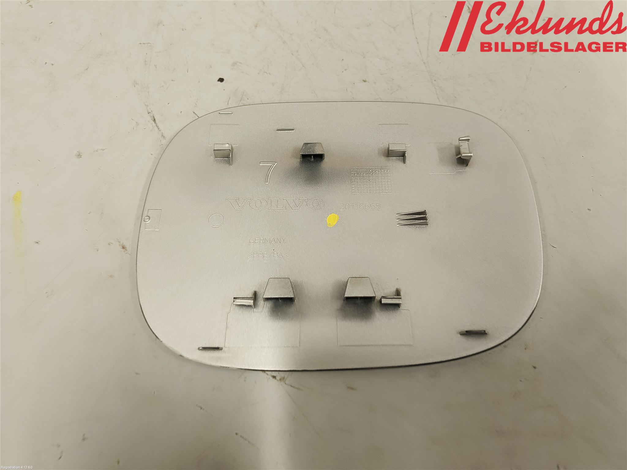 Volvo V70 08-13 Tanklucka