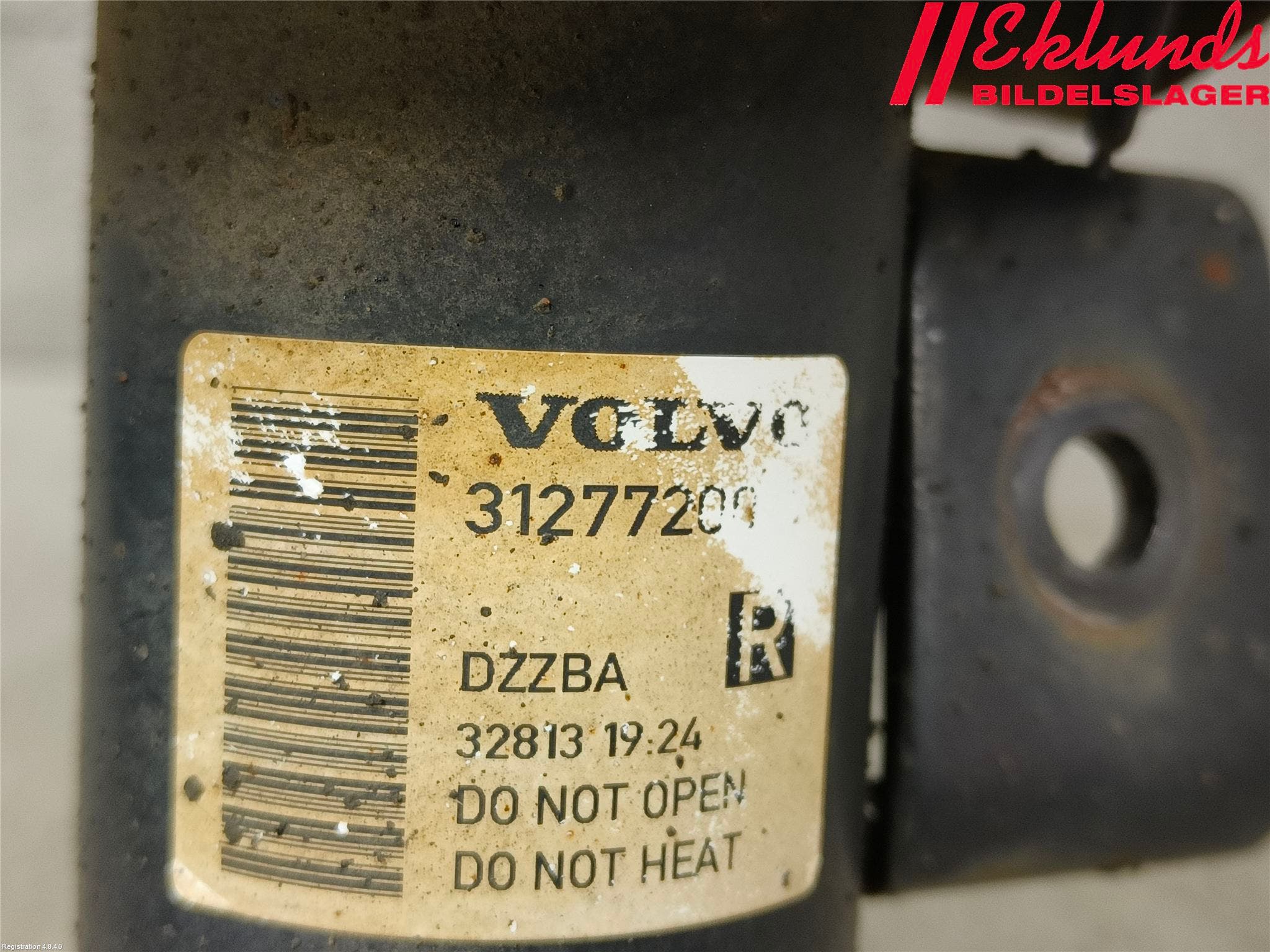 Volvo V60 14-18 Fjäderben Fram Höger