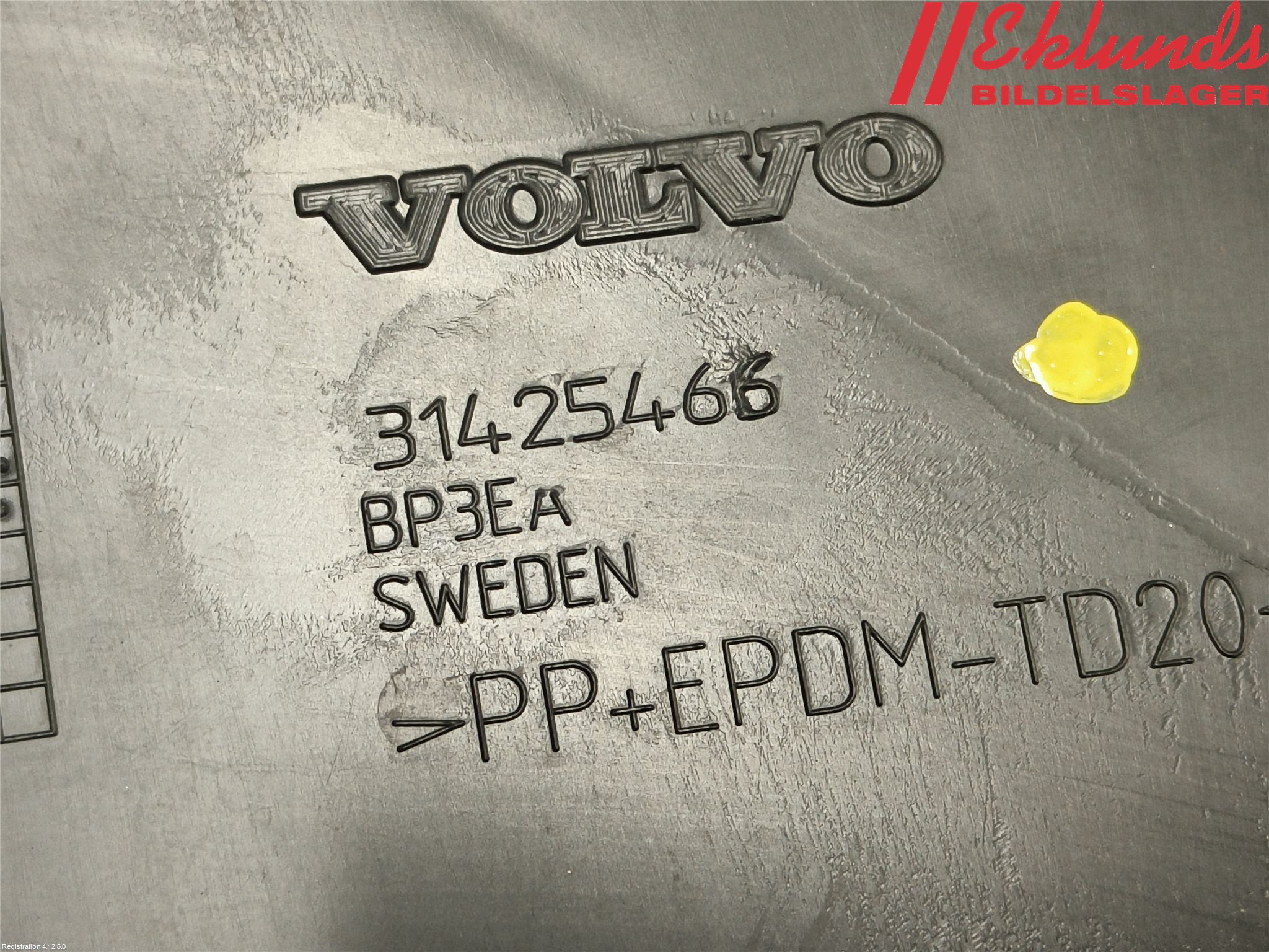 Volvo V60 14-18 Stötfångarfäste Bak Hö